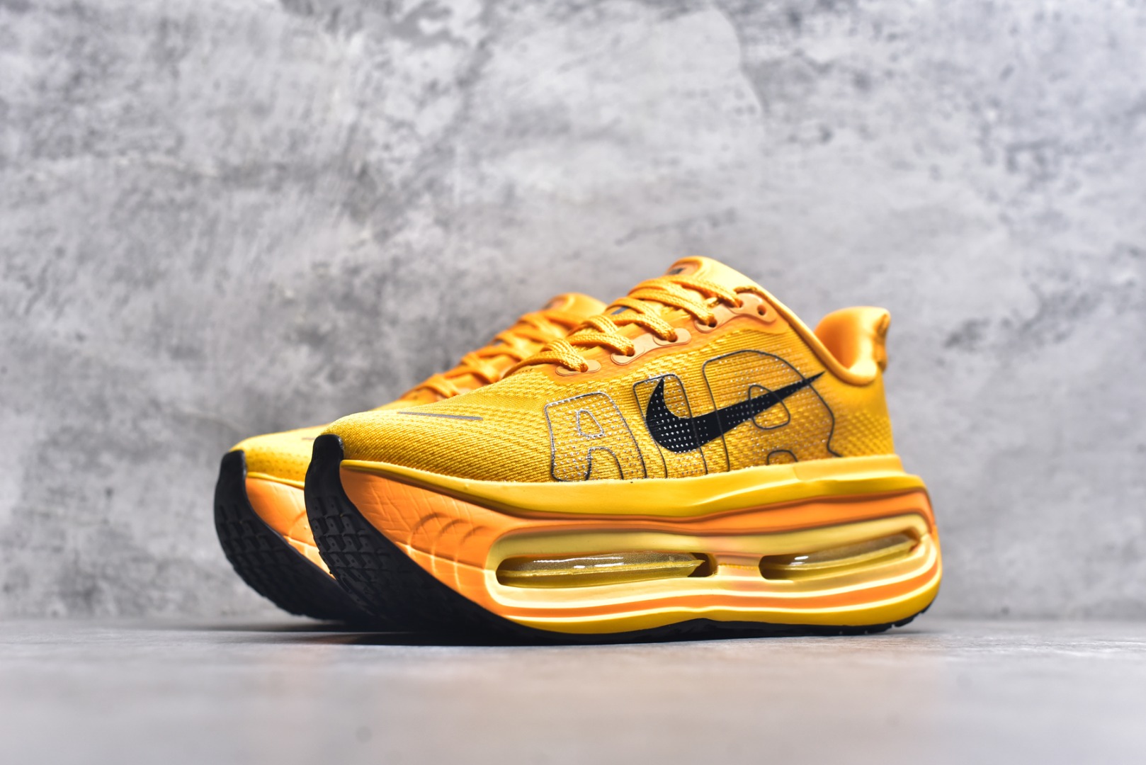 图片[2]-#Nike ZOOM PREMIUM 耐克 飞马 舒适减震防滑 低帮跑步鞋全掌ReactX泡绵中底 前掌和后跟还配备了Air Zoom气垫单元 据说跑起来更快更舒适哦 这次最大的升级点 首次引入了ReactX泡绵 货号：FN8453 017 尺码：36-45-选品中心