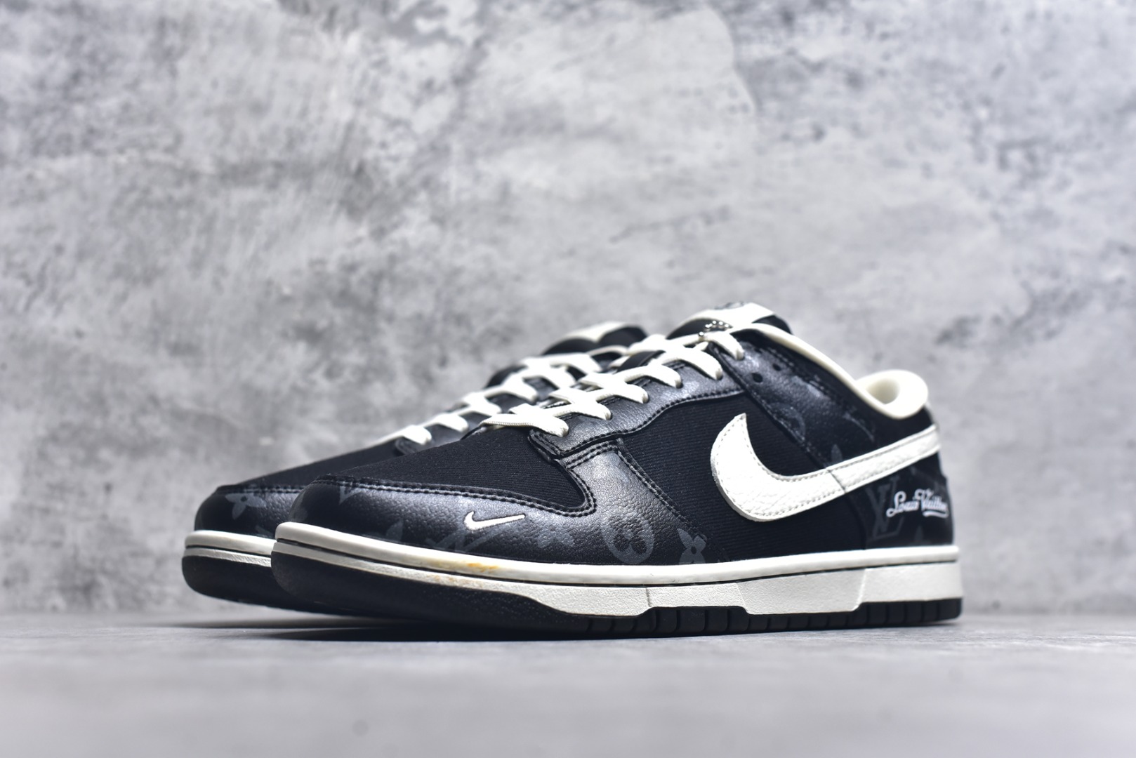 图片[2]-#Nike SB Dunk Low LV联名 暗夜幽白 周年高端定制 低帮休闲板鞋 SC0601-458 #定制鞋盒 大厂纯原品质出货 超高清洁度 皮料切割干净无任何毛边 细节完美 尺码：36 36.5 37.5 38 38.5 39 40 40.5 41 42 42.5 43 44 44.5 45 9.E5-选品中心