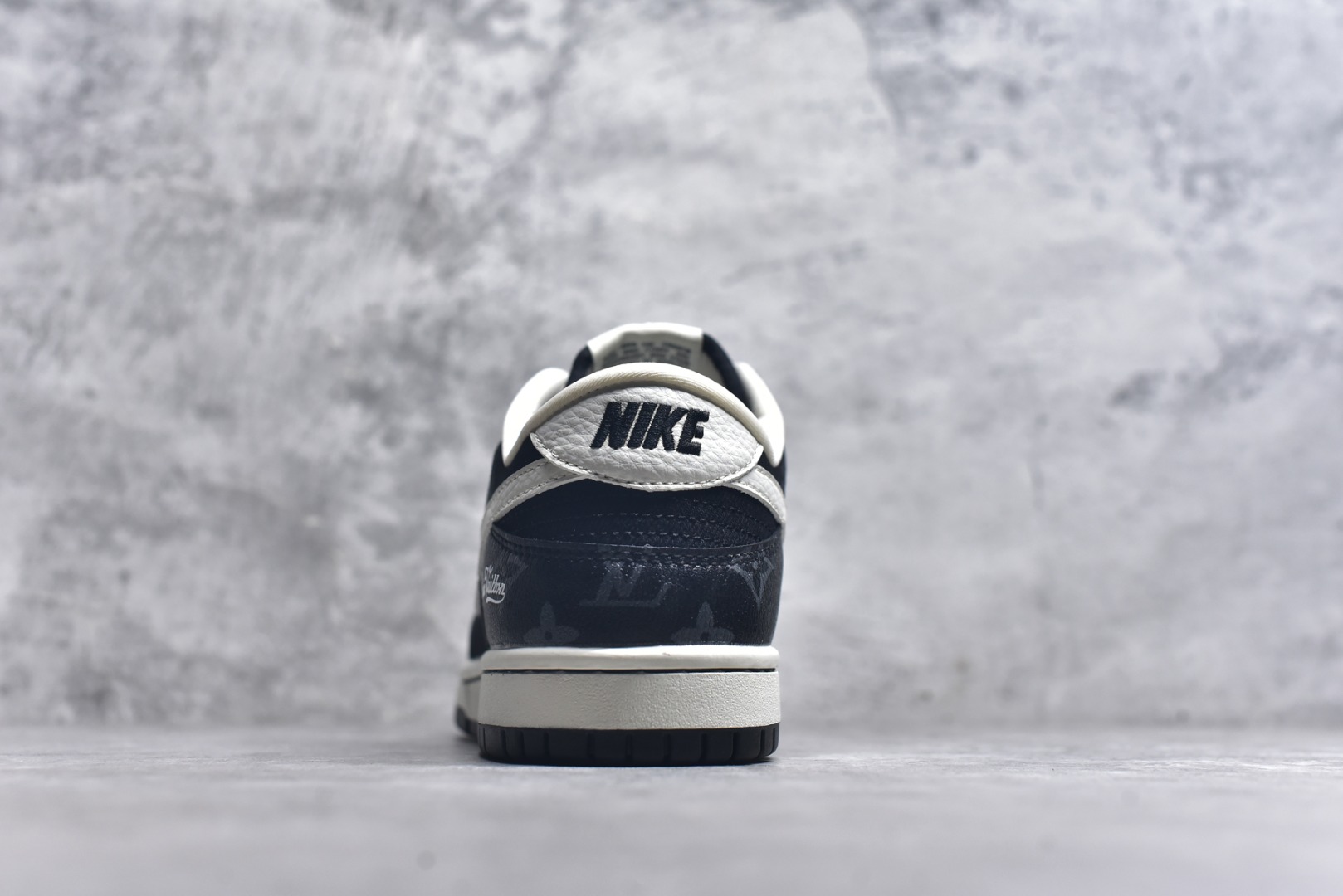 图片[5]-#Nike SB Dunk Low LV联名 暗夜幽白 周年高端定制 低帮休闲板鞋 SC0601-458 #定制鞋盒 大厂纯原品质出货 超高清洁度 皮料切割干净无任何毛边 细节完美 尺码：36 36.5 37.5 38 38.5 39 40 40.5 41 42 42.5 43 44 44.5 45 9.E5-选品中心