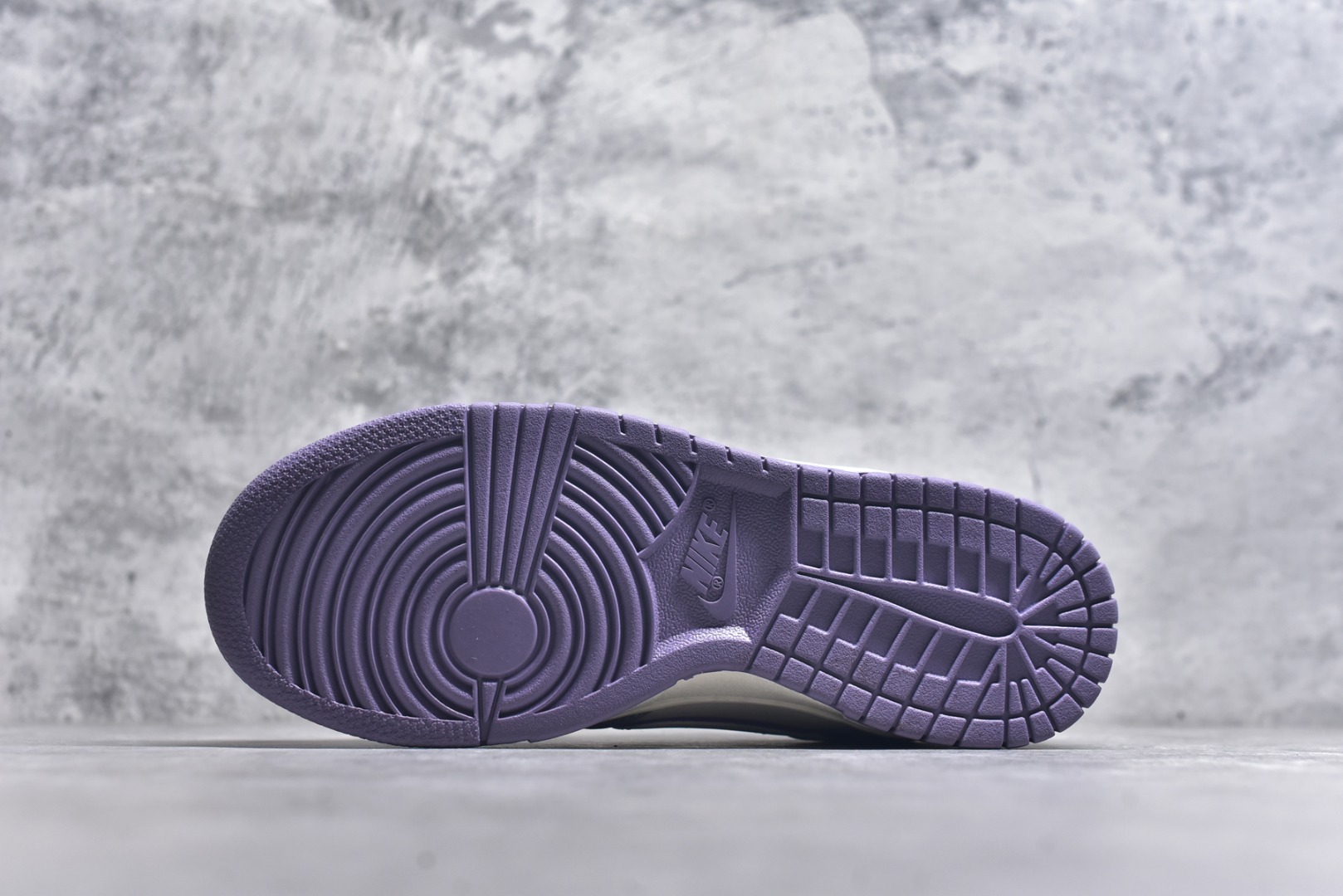 图片[6]-#Nike SB Dunk Low“ 米紫拉布布” 周年高端定制 低帮休闲板鞋 定制鞋盒 大厂纯原品质出货 超高清洁度 皮料切割干净无任何毛边 细节完美 货号：SR2025-005 尺码：36 36.5 37.5 38 38.5 39 40 40.5 41 42 42.5 43 44 44.5 45-选品中心