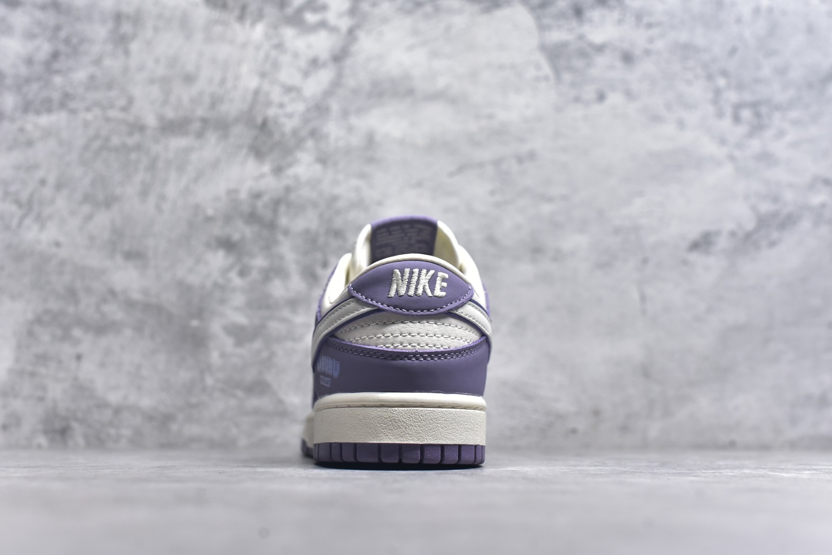 图片[5]-#Nike SB Dunk Low“ 米紫拉布布” 周年高端定制 低帮休闲板鞋 定制鞋盒 大厂纯原品质出货 超高清洁度 皮料切割干净无任何毛边 细节完美 货号：SR2025-005 尺码：36 36.5 37.5 38 38.5 39 40 40.5 41 42 42.5 43 44 44.5 45-选品中心