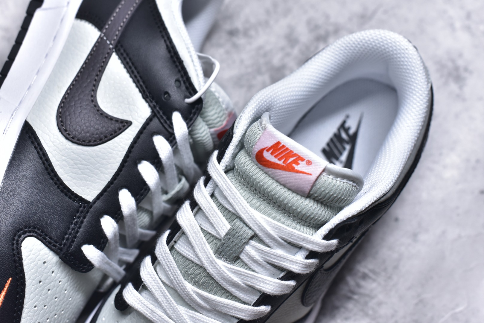 图片[9]-#开学季福利 纯原版本 NK Dunk Low 二十七色 全套原厂楦头原纸板数据档案倾力打造 原汁原味莞产 极致还原 圈内最强针车工艺 高端零售指定版 广东原厂配套原盒原标 鞋盒分三个尺码段 原厂冲刀 超高清洁度 全鞋零毛边皮料切割 采用原厂百宏鞋带以及原厂百宏织唛舌标 内标可供原厂几率过验 进口原装条纹中底布 四线拉帮白色点胶 原厂拉帮手法遵循公司 原厂电绣 尺码：36 36.5 37.5 38 38.5 39 40 40.5 41 42 42.5 43 44 44.5 45 46 47.5-选品中心