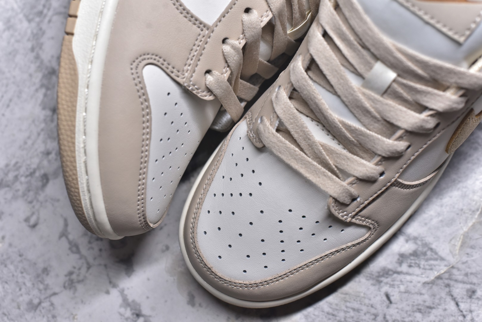 图片[8]-#开学季福利 纯原版本 NK Dunk Low 二十七色 全套原厂楦头原纸板数据档案倾力打造 原汁原味莞产 极致还原 圈内最强针车工艺 高端零售指定版 广东原厂配套原盒原标 鞋盒分三个尺码段 原厂冲刀 超高清洁度 全鞋零毛边皮料切割 采用原厂百宏鞋带以及原厂百宏织唛舌标 内标可供原厂几率过验 进口原装条纹中底布 四线拉帮白色点胶 原厂拉帮手法遵循公司 原厂电绣 尺码：36 36.5 37.5 38 38.5 39 40 40.5 41 42 42.5 43 44 44.5 45 46 47.5-选品中心