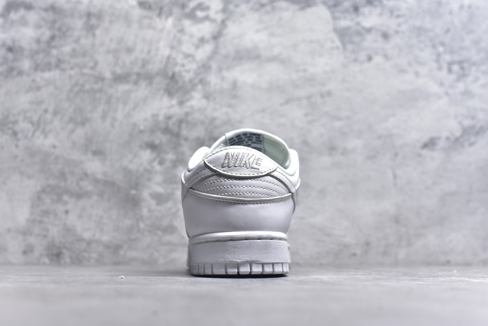 图片[5]-#开学季福利 纯原版本 NK Dunk Low 二十七色 全套原厂楦头原纸板数据档案倾力打造 原汁原味莞产 极致还原 圈内最强针车工艺 高端零售指定版 广东原厂配套原盒原标 鞋盒分三个尺码段 原厂冲刀 超高清洁度 全鞋零毛边皮料切割 采用原厂百宏鞋带以及原厂百宏织唛舌标 内标可供原厂几率过验 进口原装条纹中底布 四线拉帮白色点胶 原厂拉帮手法遵循公司 原厂电绣 尺码：36 36.5 37.5 38 38.5 39 40 40.5 41 42 42.5 43 44 44.5 45 46 47.5-选品中心