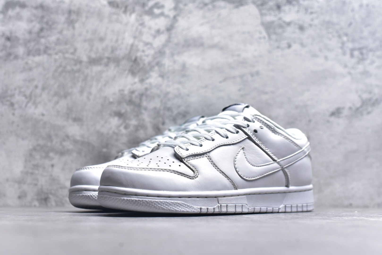 图片[2]-#开学季福利 纯原版本 NK Dunk Low 二十七色 全套原厂楦头原纸板数据档案倾力打造 原汁原味莞产 极致还原 圈内最强针车工艺 高端零售指定版 广东原厂配套原盒原标 鞋盒分三个尺码段 原厂冲刀 超高清洁度 全鞋零毛边皮料切割 采用原厂百宏鞋带以及原厂百宏织唛舌标 内标可供原厂几率过验 进口原装条纹中底布 四线拉帮白色点胶 原厂拉帮手法遵循公司 原厂电绣 尺码：36 36.5 37.5 38 38.5 39 40 40.5 41 42 42.5 43 44 44.5 45 46 47.5-选品中心