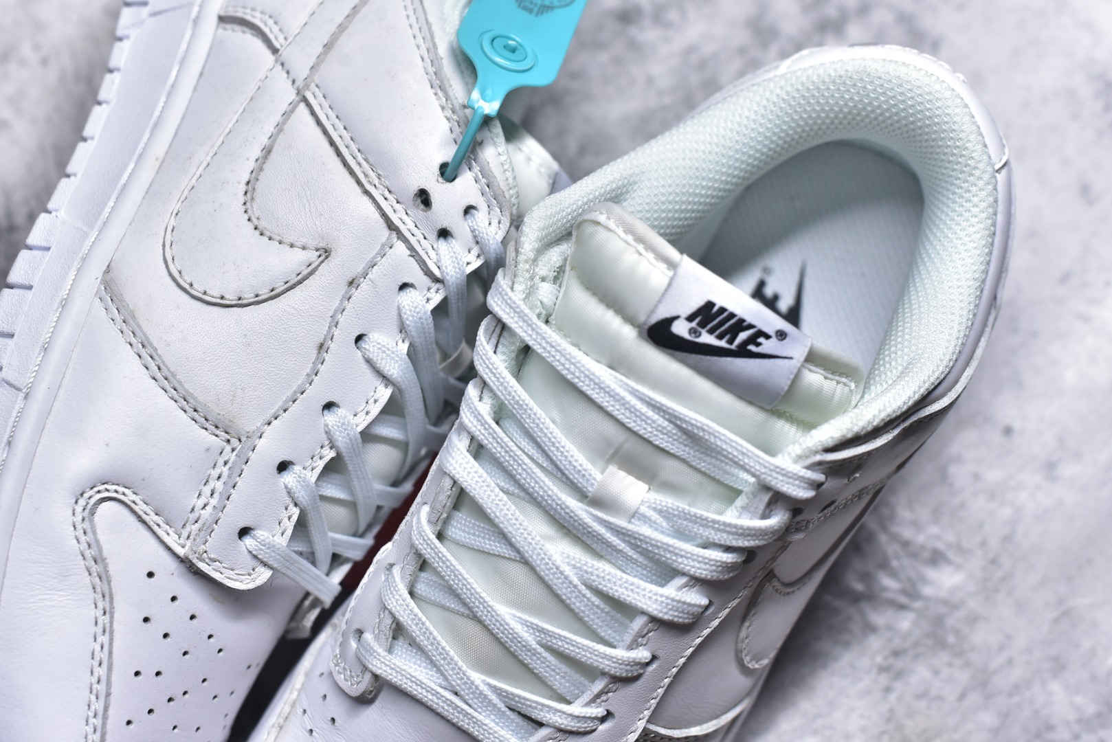 图片[9]-#开学季福利 纯原版本 NK Dunk Low 二十七色 全套原厂楦头原纸板数据档案倾力打造 原汁原味莞产 极致还原 圈内最强针车工艺 高端零售指定版 广东原厂配套原盒原标 鞋盒分三个尺码段 原厂冲刀 超高清洁度 全鞋零毛边皮料切割 采用原厂百宏鞋带以及原厂百宏织唛舌标 内标可供原厂几率过验 进口原装条纹中底布 四线拉帮白色点胶 原厂拉帮手法遵循公司 原厂电绣 尺码：36 36.5 37.5 38 38.5 39 40 40.5 41 42 42.5 43 44 44.5 45 46 47.5-选品中心