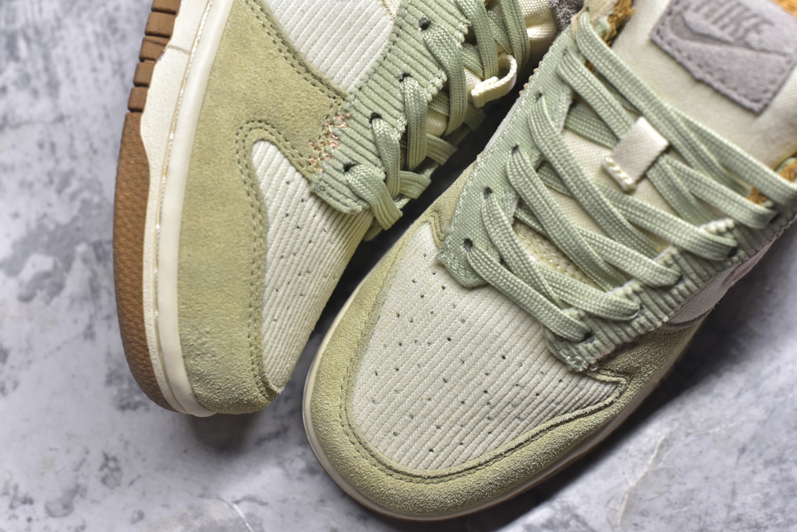 图片[8]-#开学季福利 纯原版本 NK Dunk Low 二十七色 全套原厂楦头原纸板数据档案倾力打造 原汁原味莞产 极致还原 圈内最强针车工艺 高端零售指定版 广东原厂配套原盒原标 鞋盒分三个尺码段 原厂冲刀 超高清洁度 全鞋零毛边皮料切割 采用原厂百宏鞋带以及原厂百宏织唛舌标 内标可供原厂几率过验 进口原装条纹中底布 四线拉帮白色点胶 原厂拉帮手法遵循公司 原厂电绣 尺码：36 36.5 37.5 38 38.5 39 40 40.5 41 42 42.5 43 44 44.5 45 46 47.5-选品中心