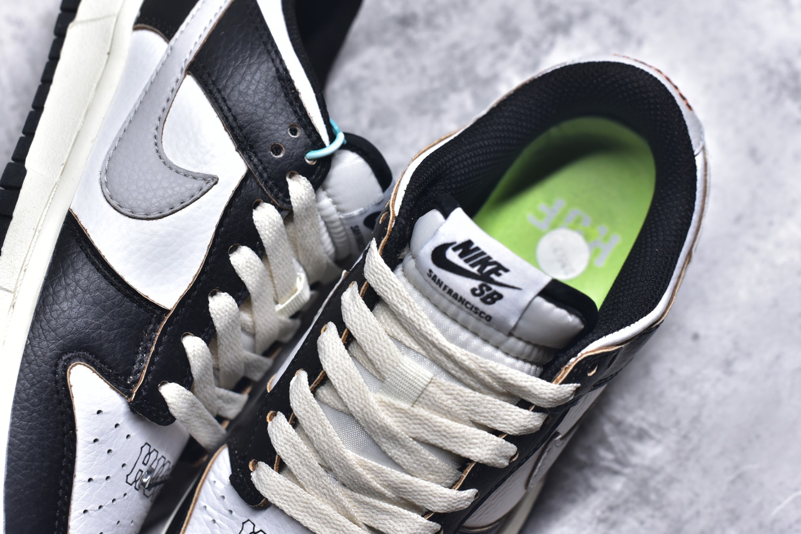 图片[9]-#开学季福利 纯原版本 NK Dunk Low 二十七色 全套原厂楦头原纸板数据档案倾力打造 原汁原味莞产 极致还原 圈内最强针车工艺 高端零售指定版 广东原厂配套原盒原标 鞋盒分三个尺码段 原厂冲刀 超高清洁度 全鞋零毛边皮料切割 采用原厂百宏鞋带以及原厂百宏织唛舌标 内标可供原厂几率过验 进口原装条纹中底布 四线拉帮白色点胶 原厂拉帮手法遵循公司 原厂电绣 尺码：36 36.5 37.5 38 38.5 39 40 40.5 41 42 42.5 43 44 44.5 45 46 47.5-选品中心