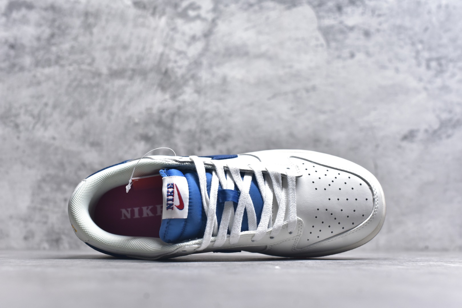 图片[4]-#开学季福利 纯原版本 NK Dunk Low 二十七色 全套原厂楦头原纸板数据档案倾力打造 原汁原味莞产 极致还原 圈内最强针车工艺 高端零售指定版 广东原厂配套原盒原标 鞋盒分三个尺码段 原厂冲刀 超高清洁度 全鞋零毛边皮料切割 采用原厂百宏鞋带以及原厂百宏织唛舌标 内标可供原厂几率过验 进口原装条纹中底布 四线拉帮白色点胶 原厂拉帮手法遵循公司 原厂电绣 尺码：36 36.5 37.5 38 38.5 39 40 40.5 41 42 42.5 43 44 44.5 45 46 47.5-选品中心