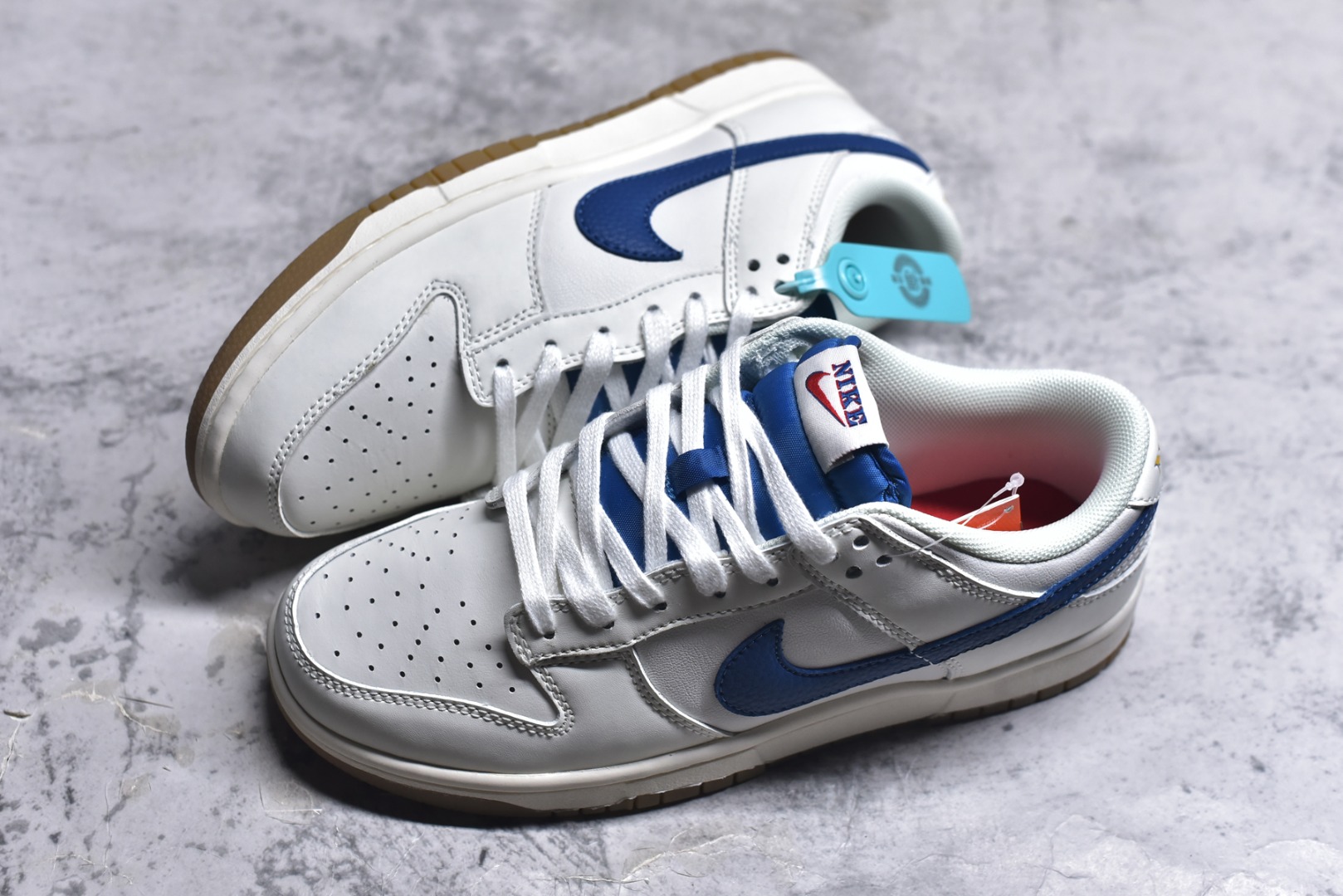 图片[7]-#开学季福利 纯原版本 NK Dunk Low 二十七色 全套原厂楦头原纸板数据档案倾力打造 原汁原味莞产 极致还原 圈内最强针车工艺 高端零售指定版 广东原厂配套原盒原标 鞋盒分三个尺码段 原厂冲刀 超高清洁度 全鞋零毛边皮料切割 采用原厂百宏鞋带以及原厂百宏织唛舌标 内标可供原厂几率过验 进口原装条纹中底布 四线拉帮白色点胶 原厂拉帮手法遵循公司 原厂电绣 尺码：36 36.5 37.5 38 38.5 39 40 40.5 41 42 42.5 43 44 44.5 45 46 47.5-选品中心