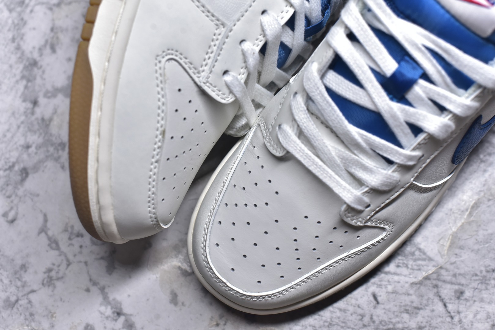 图片[8]-#开学季福利 纯原版本 NK Dunk Low 二十七色 全套原厂楦头原纸板数据档案倾力打造 原汁原味莞产 极致还原 圈内最强针车工艺 高端零售指定版 广东原厂配套原盒原标 鞋盒分三个尺码段 原厂冲刀 超高清洁度 全鞋零毛边皮料切割 采用原厂百宏鞋带以及原厂百宏织唛舌标 内标可供原厂几率过验 进口原装条纹中底布 四线拉帮白色点胶 原厂拉帮手法遵循公司 原厂电绣 尺码：36 36.5 37.5 38 38.5 39 40 40.5 41 42 42.5 43 44 44.5 45 46 47.5-选品中心