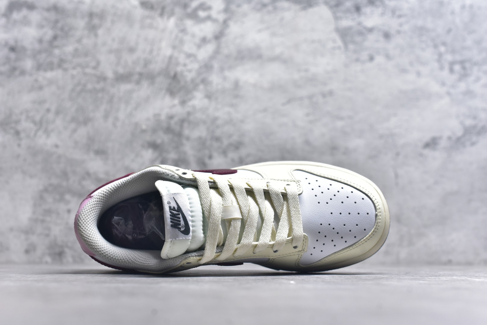 图片[4]-#开学季福利 纯原版本 NK Dunk Low 二十七色 全套原厂楦头原纸板数据档案倾力打造 原汁原味莞产 极致还原 圈内最强针车工艺 高端零售指定版 广东原厂配套原盒原标 鞋盒分三个尺码段 原厂冲刀 超高清洁度 全鞋零毛边皮料切割 采用原厂百宏鞋带以及原厂百宏织唛舌标 内标可供原厂几率过验 进口原装条纹中底布 四线拉帮白色点胶 原厂拉帮手法遵循公司 原厂电绣 尺码：36 36.5 37.5 38 38.5 39 40 40.5 41 42 42.5 43 44 44.5 45 46 47.5-选品中心