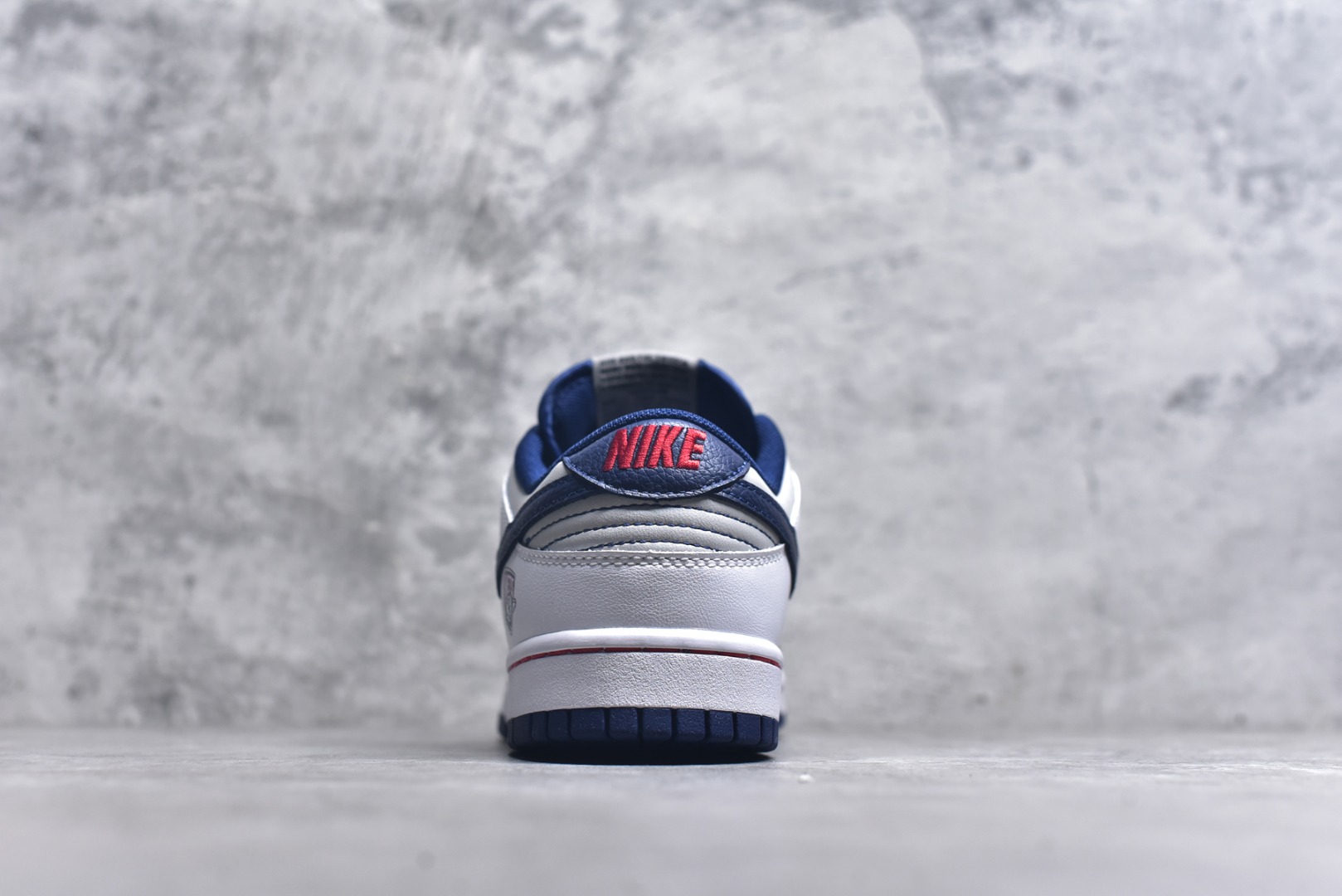 图片[5]-#开学季福利 纯原版本 NK Dunk Low 二十七色 全套原厂楦头原纸板数据档案倾力打造 原汁原味莞产 极致还原 圈内最强针车工艺 高端零售指定版 广东原厂配套原盒原标 鞋盒分三个尺码段 原厂冲刀 超高清洁度 全鞋零毛边皮料切割 采用原厂百宏鞋带以及原厂百宏织唛舌标 内标可供原厂几率过验 进口原装条纹中底布 四线拉帮白色点胶 原厂拉帮手法遵循公司 原厂电绣 尺码：36 36.5 37.5 38 38.5 39 40 40.5 41 42 42.5 43 44 44.5 45 46 47.5-选品中心