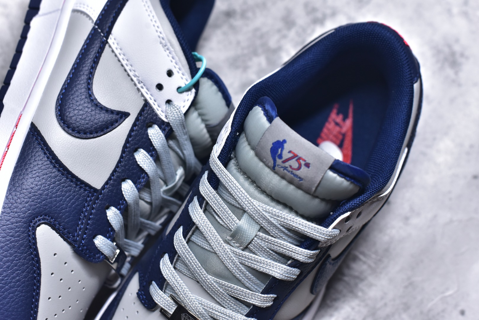 图片[9]-#开学季福利 纯原版本 NK Dunk Low 二十七色 全套原厂楦头原纸板数据档案倾力打造 原汁原味莞产 极致还原 圈内最强针车工艺 高端零售指定版 广东原厂配套原盒原标 鞋盒分三个尺码段 原厂冲刀 超高清洁度 全鞋零毛边皮料切割 采用原厂百宏鞋带以及原厂百宏织唛舌标 内标可供原厂几率过验 进口原装条纹中底布 四线拉帮白色点胶 原厂拉帮手法遵循公司 原厂电绣 尺码：36 36.5 37.5 38 38.5 39 40 40.5 41 42 42.5 43 44 44.5 45 46 47.5-选品中心