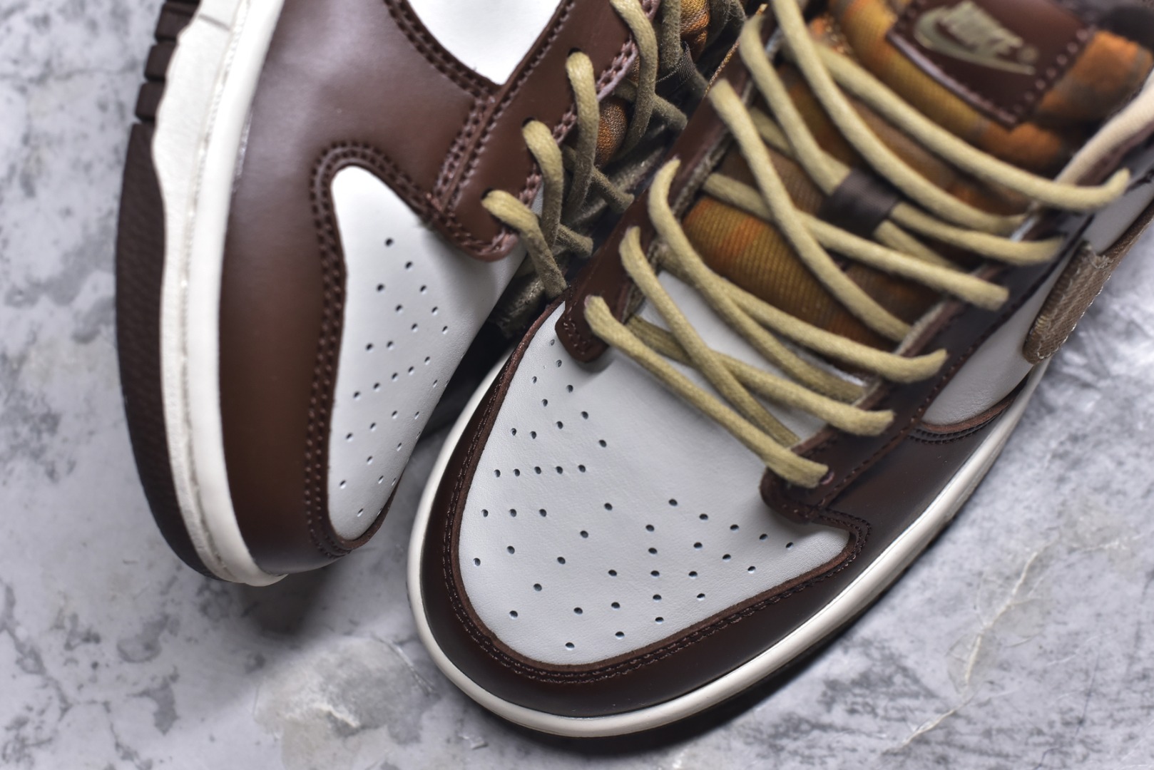 图片[8]-#开学季福利 纯原版本 NK Dunk Low 二十七色 全套原厂楦头原纸板数据档案倾力打造 原汁原味莞产 极致还原 圈内最强针车工艺 高端零售指定版 广东原厂配套原盒原标 鞋盒分三个尺码段 原厂冲刀 超高清洁度 全鞋零毛边皮料切割 采用原厂百宏鞋带以及原厂百宏织唛舌标 内标可供原厂几率过验 进口原装条纹中底布 四线拉帮白色点胶 原厂拉帮手法遵循公司 原厂电绣 尺码：36 36.5 37.5 38 38.5 39 40 40.5 41 42 42.5 43 44 44.5 45 46 47.5-选品中心