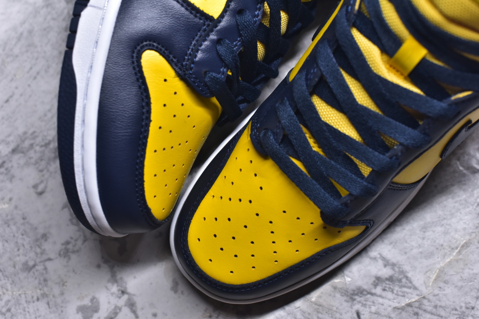 图片[8]-#开学季福利 纯原版本 NK Dunk Low 二十七色 全套原厂楦头原纸板数据档案倾力打造 原汁原味莞产 极致还原 圈内最强针车工艺 高端零售指定版 广东原厂配套原盒原标 鞋盒分三个尺码段 原厂冲刀 超高清洁度 全鞋零毛边皮料切割 采用原厂百宏鞋带以及原厂百宏织唛舌标 内标可供原厂几率过验 进口原装条纹中底布 四线拉帮白色点胶 原厂拉帮手法遵循公司 原厂电绣 尺码：36 36.5 37.5 38 38.5 39 40 40.5 41 42 42.5 43 44 44.5 45 46 47.5-选品中心