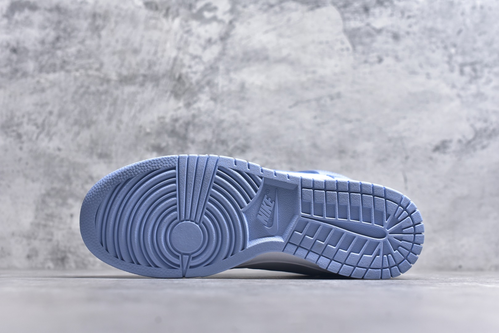 图片[6]-#开学季福利 纯原版本 NK Dunk Low 二十七色 全套原厂楦头原纸板数据档案倾力打造 原汁原味莞产 极致还原 圈内最强针车工艺 高端零售指定版 广东原厂配套原盒原标 鞋盒分三个尺码段 原厂冲刀 超高清洁度 全鞋零毛边皮料切割 采用原厂百宏鞋带以及原厂百宏织唛舌标 内标可供原厂几率过验 进口原装条纹中底布 四线拉帮白色点胶 原厂拉帮手法遵循公司 原厂电绣 尺码：36 36.5 37.5 38 38.5 39 40 40.5 41 42 42.5 43 44 44.5 45 46 47.5-选品中心