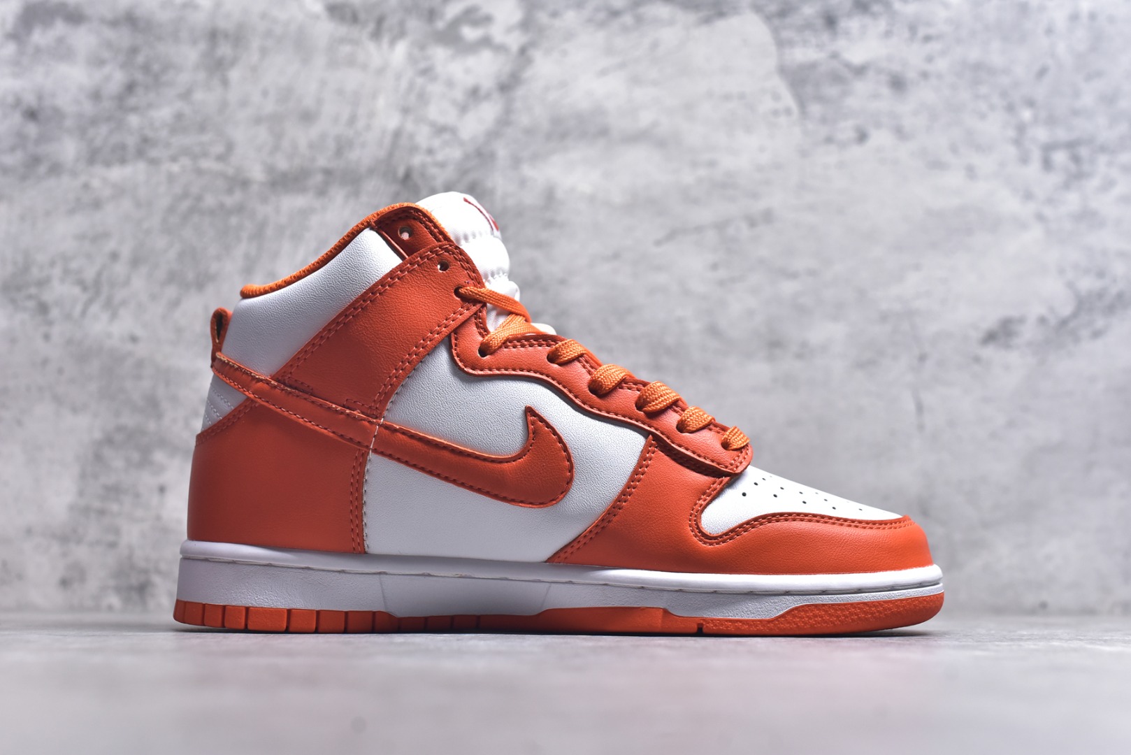 图片[3]-#开学季福利 纯原版本 NK Dunk Low 二十七色 全套原厂楦头原纸板数据档案倾力打造 原汁原味莞产 极致还原 圈内最强针车工艺 高端零售指定版 广东原厂配套原盒原标 鞋盒分三个尺码段 原厂冲刀 超高清洁度 全鞋零毛边皮料切割 采用原厂百宏鞋带以及原厂百宏织唛舌标 内标可供原厂几率过验 进口原装条纹中底布 四线拉帮白色点胶 原厂拉帮手法遵循公司 原厂电绣 尺码：36 36.5 37.5 38 38.5 39 40 40.5 41 42 42.5 43 44 44.5 45 46 47.5-选品中心