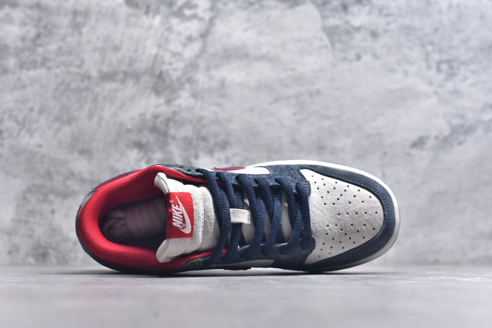 图片[4]-#开学季福利 纯原版本 NK Dunk Low 二十七色 全套原厂楦头原纸板数据档案倾力打造 原汁原味莞产 极致还原 圈内最强针车工艺 高端零售指定版 广东原厂配套原盒原标 鞋盒分三个尺码段 原厂冲刀 超高清洁度 全鞋零毛边皮料切割 采用原厂百宏鞋带以及原厂百宏织唛舌标 内标可供原厂几率过验 进口原装条纹中底布 四线拉帮白色点胶 原厂拉帮手法遵循公司 原厂电绣 尺码：36 36.5 37.5 38 38.5 39 40 40.5 41 42 42.5 43 44 44.5 45 46 47.5-选品中心