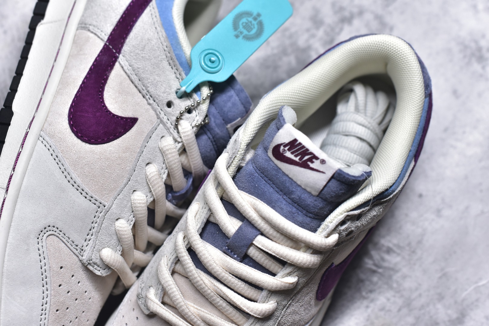 图片[9]-#开学季福利 纯原版本 NK Dunk Low 二十七色 全套原厂楦头原纸板数据档案倾力打造 原汁原味莞产 极致还原 圈内最强针车工艺 高端零售指定版 广东原厂配套原盒原标 鞋盒分三个尺码段 原厂冲刀 超高清洁度 全鞋零毛边皮料切割 采用原厂百宏鞋带以及原厂百宏织唛舌标 内标可供原厂几率过验 进口原装条纹中底布 四线拉帮白色点胶 原厂拉帮手法遵循公司 原厂电绣 尺码：36 36.5 37.5 38 38.5 39 40 40.5 41 42 42.5 43 44 44.5 45 46 47.5-选品中心