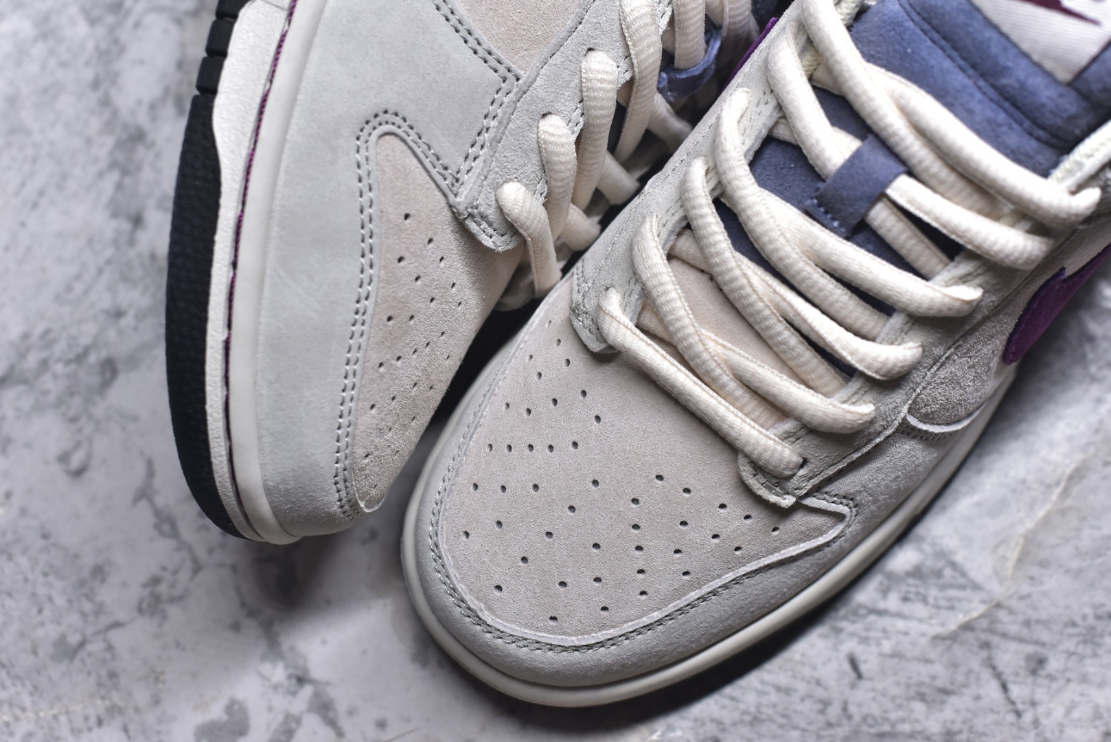 图片[8]-#开学季福利 纯原版本 NK Dunk Low 二十七色 全套原厂楦头原纸板数据档案倾力打造 原汁原味莞产 极致还原 圈内最强针车工艺 高端零售指定版 广东原厂配套原盒原标 鞋盒分三个尺码段 原厂冲刀 超高清洁度 全鞋零毛边皮料切割 采用原厂百宏鞋带以及原厂百宏织唛舌标 内标可供原厂几率过验 进口原装条纹中底布 四线拉帮白色点胶 原厂拉帮手法遵循公司 原厂电绣 尺码：36 36.5 37.5 38 38.5 39 40 40.5 41 42 42.5 43 44 44.5 45 46 47.5-选品中心