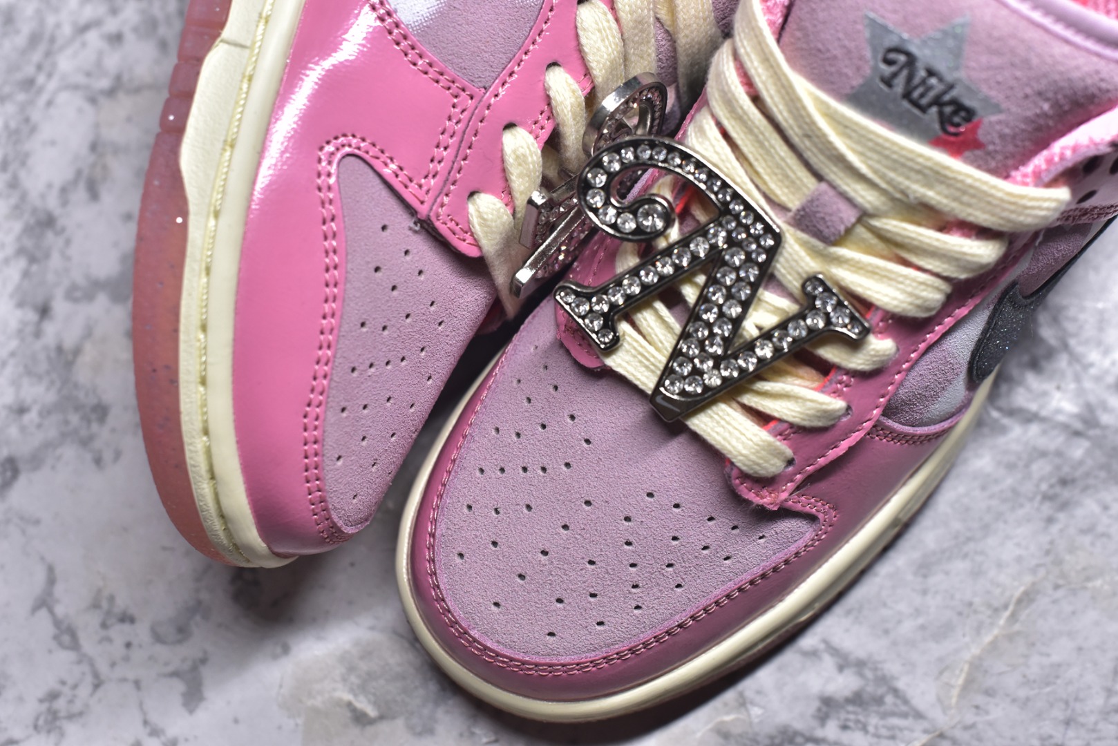 图片[8]-#开学季福利 纯原版本 NK Dunk Low 二十七色 全套原厂楦头原纸板数据档案倾力打造 原汁原味莞产 极致还原 圈内最强针车工艺 高端零售指定版 广东原厂配套原盒原标 鞋盒分三个尺码段 原厂冲刀 超高清洁度 全鞋零毛边皮料切割 采用原厂百宏鞋带以及原厂百宏织唛舌标 内标可供原厂几率过验 进口原装条纹中底布 四线拉帮白色点胶 原厂拉帮手法遵循公司 原厂电绣 尺码：36 36.5 37.5 38 38.5 39 40 40.5 41 42 42.5 43 44 44.5 45 46 47.5-选品中心