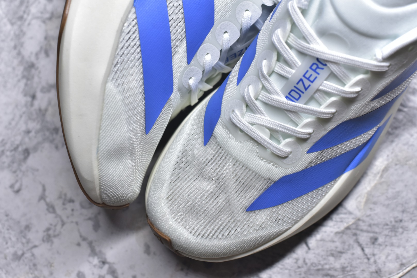 图片[8]-#Adidas Adizero Evo SL JS4454 阿迪超轻透气缓震跑鞋 #以令人难以置信的138克重量，刷新了跑鞋轻量化的记录，阿迪在材料科学和工艺技术上的深厚积累。 #全新鞋款采用Lightweight Upper材料，让穿着者几乎能够体验到一种\”裸足\”的感觉 尺码：36 36.5 37 38 38.5 39 40 40.5 41 42 42.5 43 44 44.5 45-选品中心