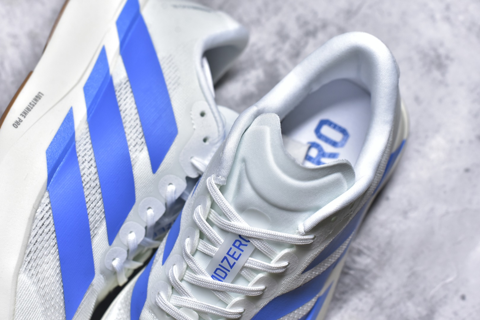 图片[9]-#Adidas Adizero Evo SL JS4454 阿迪超轻透气缓震跑鞋 #以令人难以置信的138克重量，刷新了跑鞋轻量化的记录，阿迪在材料科学和工艺技术上的深厚积累。 #全新鞋款采用Lightweight Upper材料，让穿着者几乎能够体验到一种\”裸足\”的感觉 尺码：36 36.5 37 38 38.5 39 40 40.5 41 42 42.5 43 44 44.5 45-选品中心