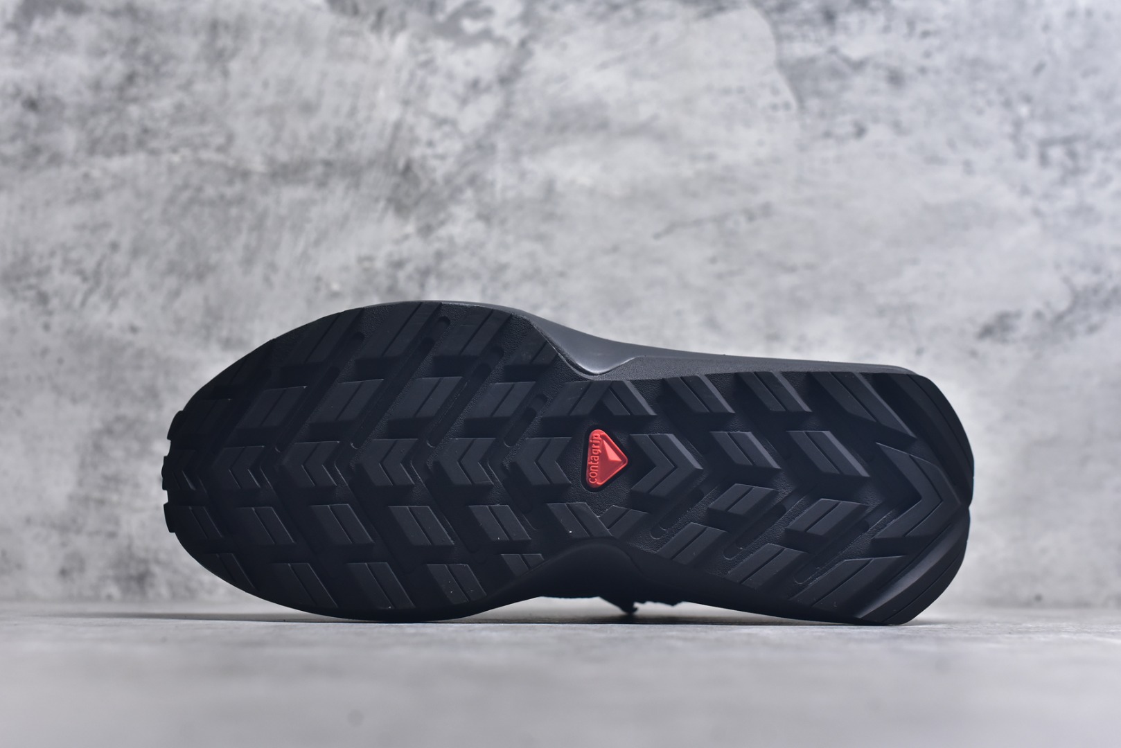 图片[6]-#Salomon 萨洛蒙 情侣款👫 户外都市潮流舒适休闲 减震 Odyssey Elmt 运动鞋 原版购入开发 做货 雷军同款Salomon 为越野鞋 ODYSSEY ELMT LOW 提供全新配色选项 Vanillalce，配备柔软的缓震泡棉中底，提供持久的舒适感 鞋底采用了AdvancedChassisTMM 稳定的底盘系统 为穿着者提供舒服的脚感和稳定性 面料 原版定制进口牛皮材质 内里 原版定制透气网里 鞋底 原版开模防滑发泡材质 尺码： 女码36-40 男码39-45-选品中心