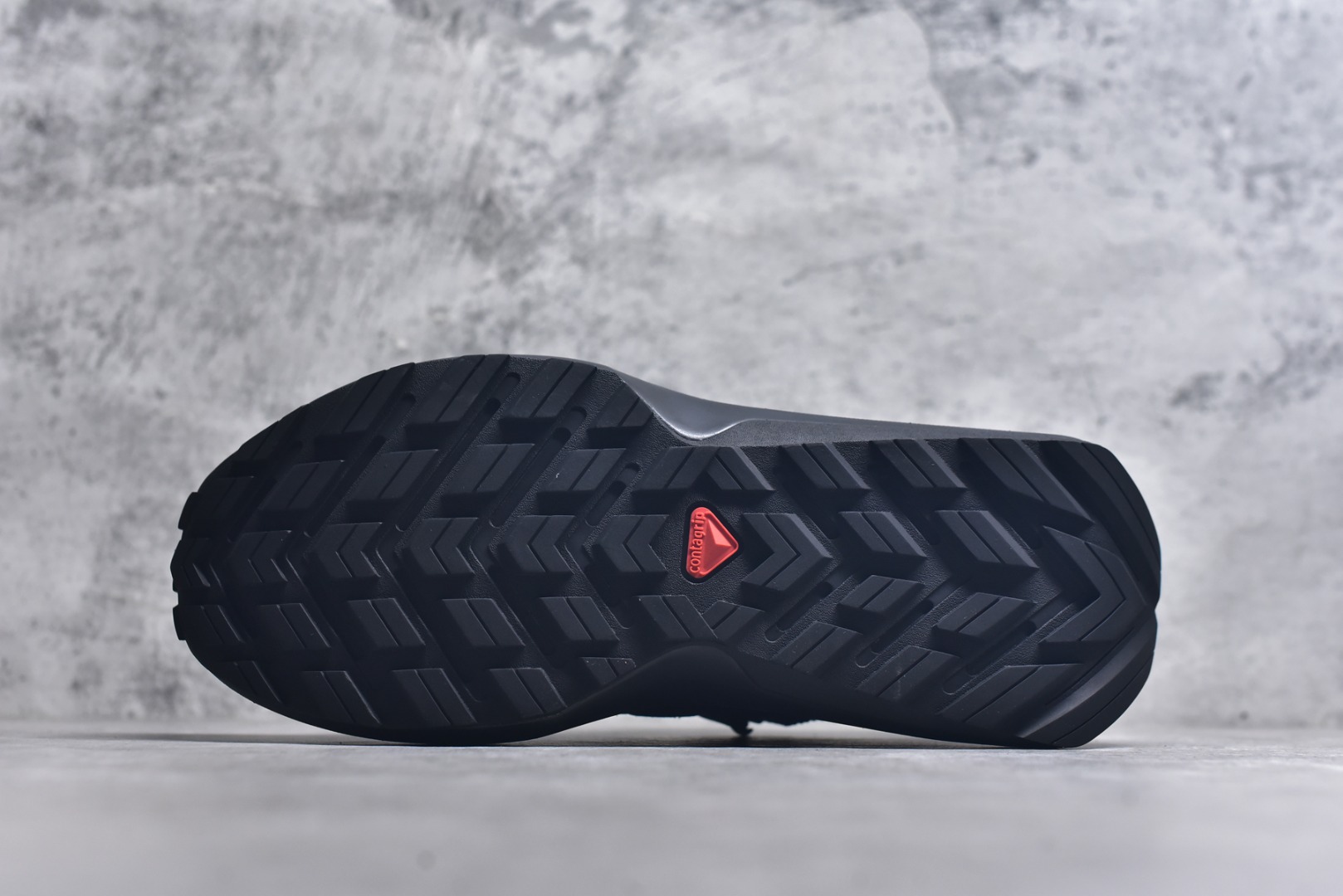 图片[6]-#Salomon 萨洛蒙 情侣款👫 户外都市潮流舒适休闲 减震 Odyssey Elmt 运动鞋 原版购入开发 做货 雷军同款Salomon 为越野鞋 ODYSSEY ELMT LOW 提供全新配色选项 Vanillalce，配备柔软的缓震泡棉中底，提供持久的舒适感 鞋底采用了AdvancedChassisTMM 稳定的底盘系统 为穿着者提供舒服的脚感和稳定性 面料 原版定制进口牛皮材质 内里 原版定制透气网里 鞋底 原版开模防滑发泡材质 尺码： 女码36-40 男码39-45-选品中心