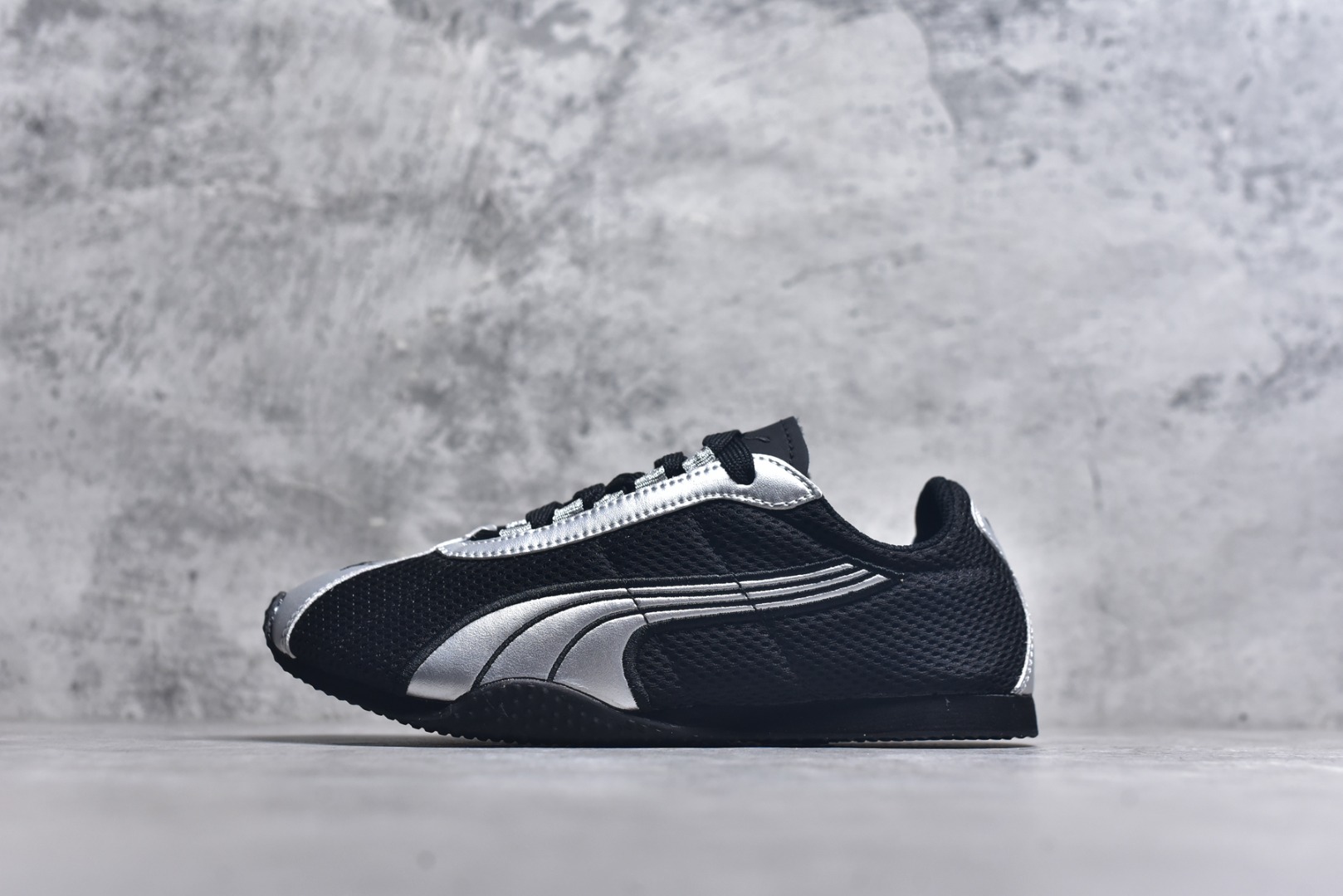 #Puma H-Street 彪马低帮生活休闲鞋 #原装档案原数据纸版楦型 采用原厂网面鞋身材质 正确二次成型成型工艺 货号：403692-02 尺码：36 37 37.5 38 38.5 39 40 40.5 41 42 42.5 43 44 44.5 45-选品中心