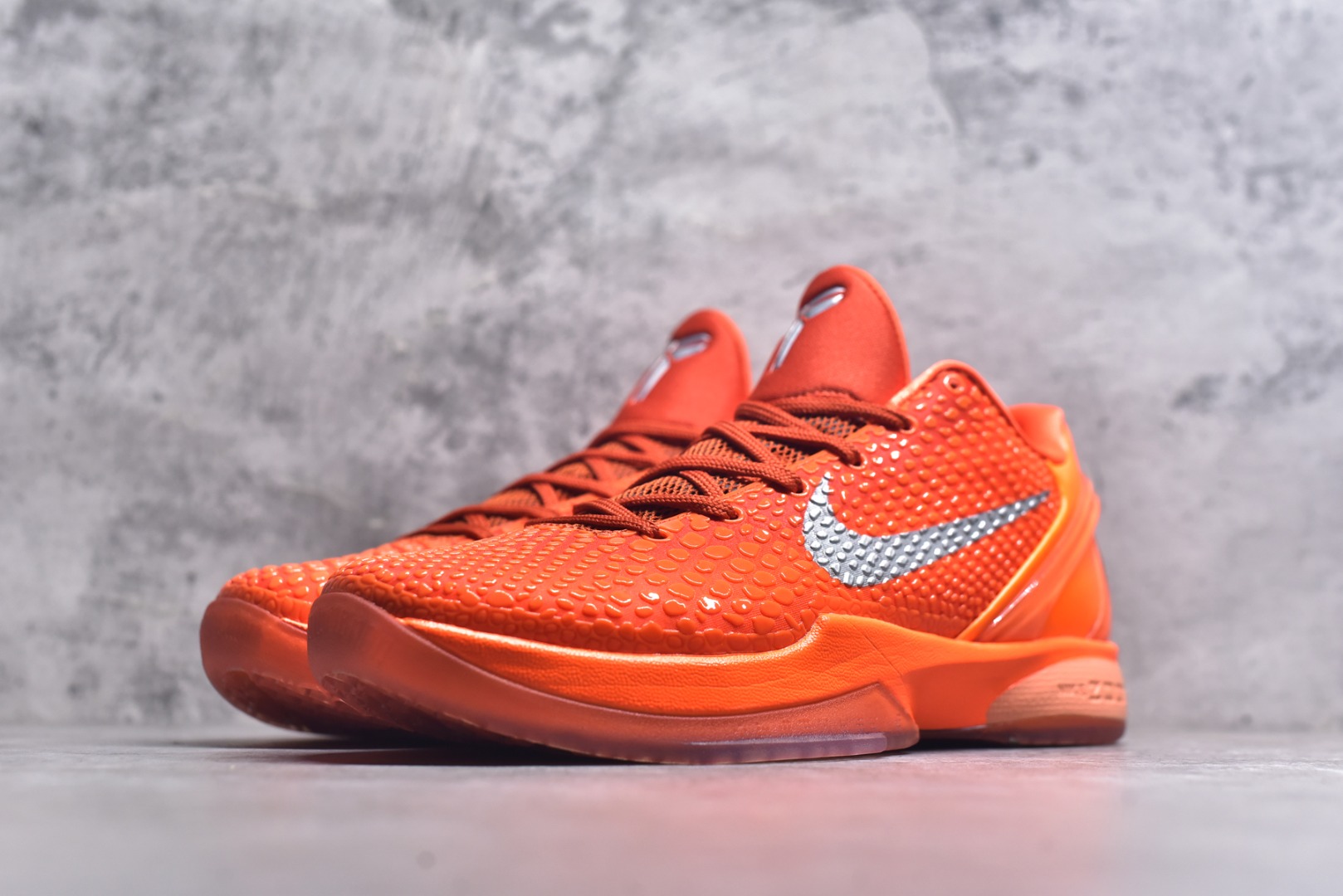 图片[2]-#NK Zoom Kobe 6 Protro 科比六代 暴力橙 IH1871-800 史上最强复刻 私人团队订单 细节完美对比公司货 前掌超大Zoom Turbo气垫 后掌EVA缓震 真正的原汁原味 还原ZP脚感 全身鞋材卡料色独家定制 唯一正确喷漆工艺Swoosh 正确凹凸蛇鳞工艺 正确鞋面渐变效果 内全置真动飞态线 独立原厂模具 最大尺码达到48.5码 首批不拼图大几率过验 亲测已过 支持各种高强度实战 无需担心 上脚价 补货周期极长 脚宽建议买大半码 科比系列前掌偏窄 不影响二次销售 支持七天无理由退换 尺码：40 40.5 41 42 42.5 43 44 44.5 45 45.5 46 47.5 48.5-选品中心