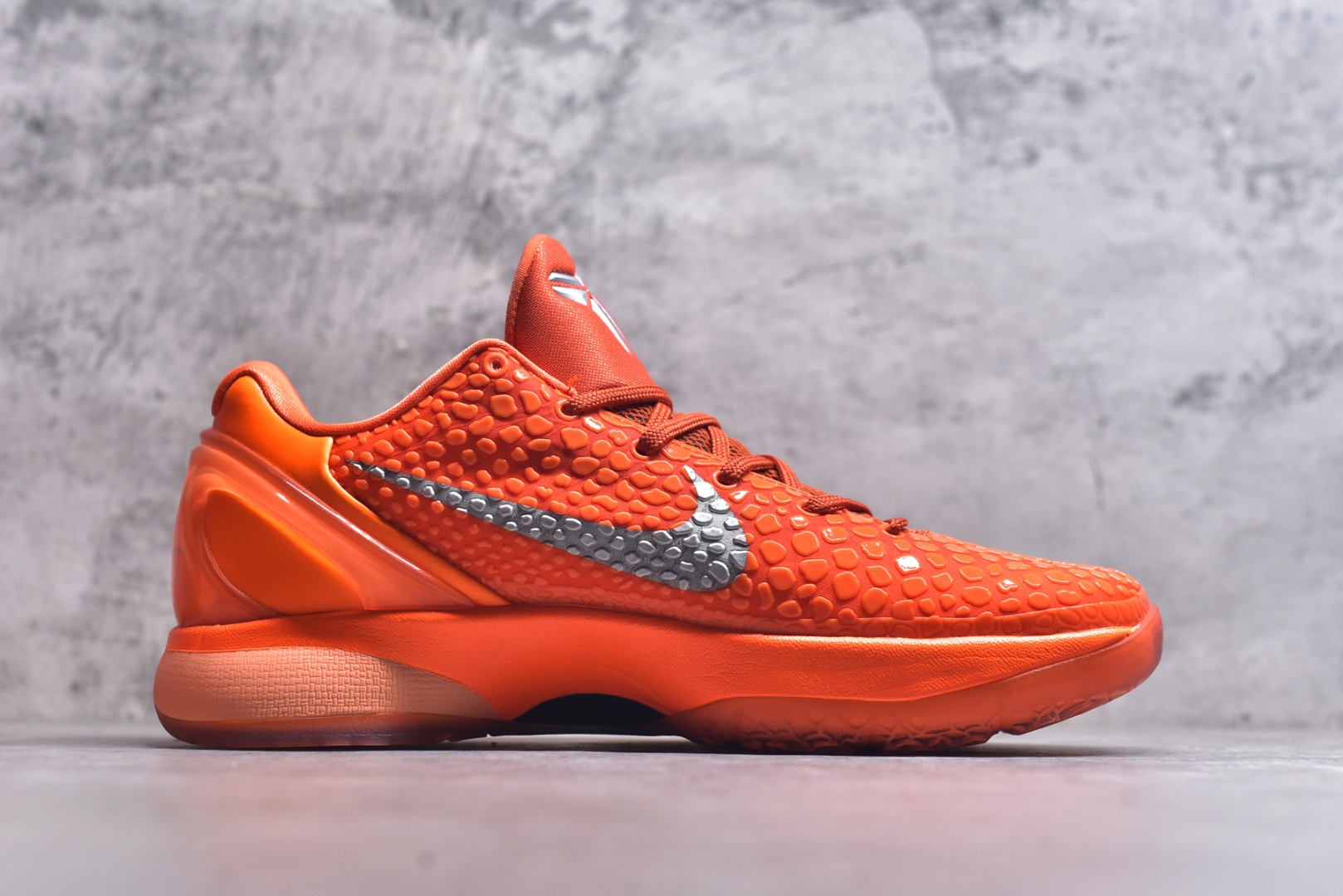 图片[3]-#NK Zoom Kobe 6 Protro 科比六代 暴力橙 IH1871-800 史上最强复刻 私人团队订单 细节完美对比公司货 前掌超大Zoom Turbo气垫 后掌EVA缓震 真正的原汁原味 还原ZP脚感 全身鞋材卡料色独家定制 唯一正确喷漆工艺Swoosh 正确凹凸蛇鳞工艺 正确鞋面渐变效果 内全置真动飞态线 独立原厂模具 最大尺码达到48.5码 首批不拼图大几率过验 亲测已过 支持各种高强度实战 无需担心 上脚价 补货周期极长 脚宽建议买大半码 科比系列前掌偏窄 不影响二次销售 支持七天无理由退换 尺码：40 40.5 41 42 42.5 43 44 44.5 45 45.5 46 47.5 48.5-选品中心