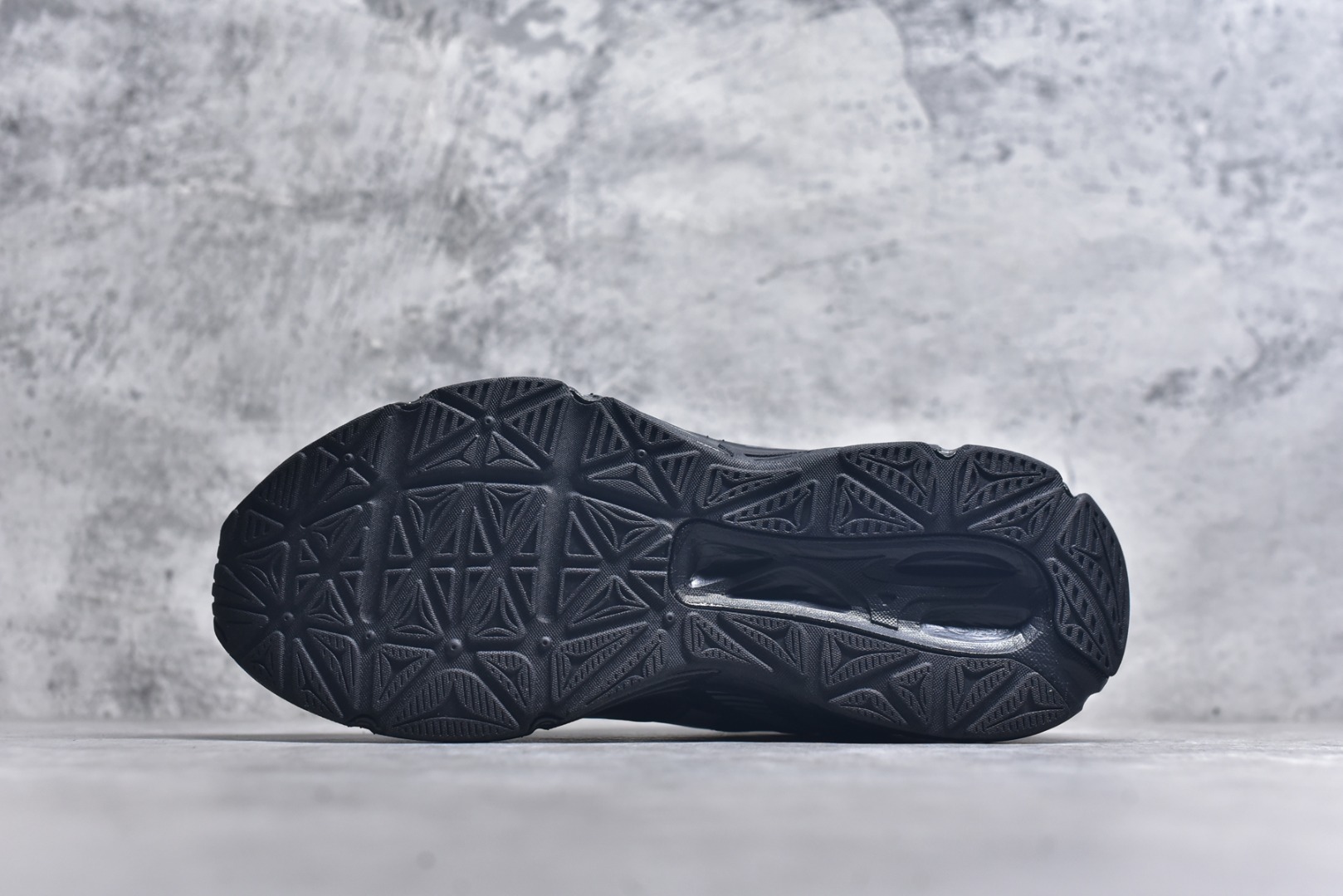 图片[6]-#Mizuno Speed 2K 美津浓复古厚底织物合成革防滑耐磨透气低帮休闲跑步鞋 美津浓（Mizuno）是日本美津浓株式会社于1906年创立的运动品牌，经过一个多世纪的不断努力现已成为世界著名的运动器具、服装和鞋类生产商。美津浓力求服务于各类运动项目，并竭力使运动生活更加愉快和振奋。产品种类齐全，覆盖几乎全部主要运动项目，达到30万多个品类。尺码：36 36.5 37.5 38 38.5 39 40 40.5 41 42 42.5 43 44 44.5 45-选品中心