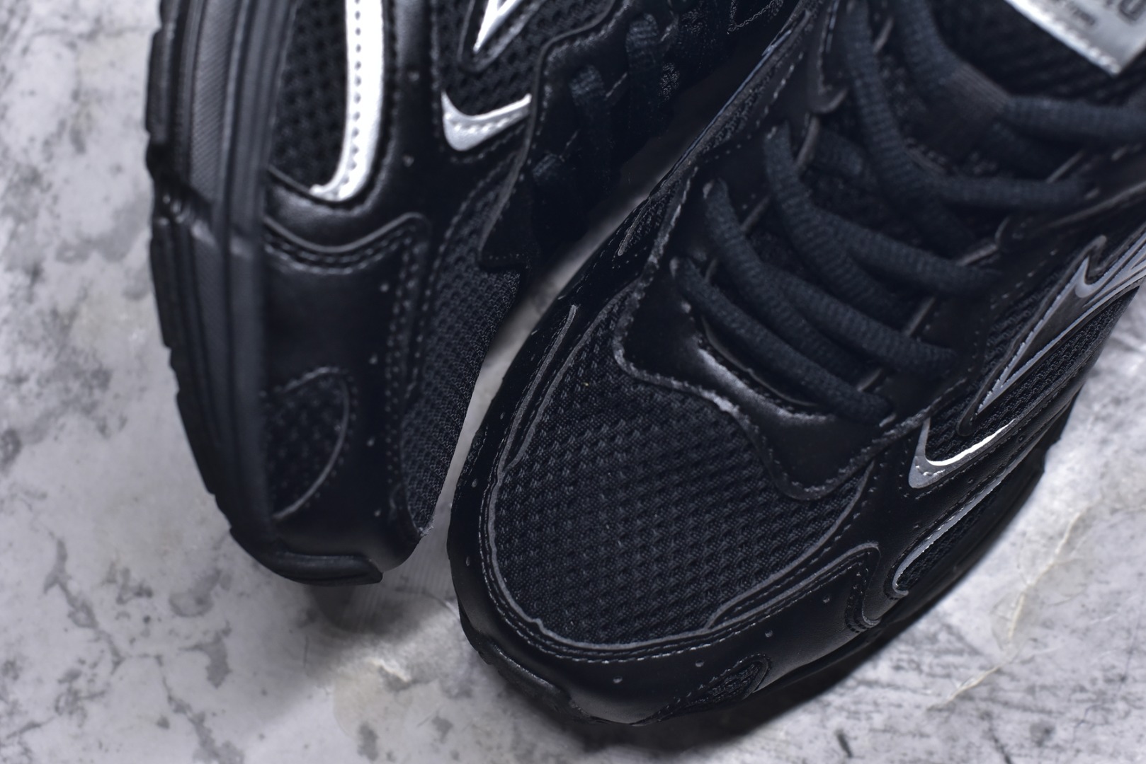 图片[8]-#Mizuno Speed 2K 美津浓复古厚底织物合成革防滑耐磨透气低帮休闲跑步鞋 美津浓（Mizuno）是日本美津浓株式会社于1906年创立的运动品牌，经过一个多世纪的不断努力现已成为世界著名的运动器具、服装和鞋类生产商。美津浓力求服务于各类运动项目，并竭力使运动生活更加愉快和振奋。产品种类齐全，覆盖几乎全部主要运动项目，达到30万多个品类。尺码：36 36.5 37.5 38 38.5 39 40 40.5 41 42 42.5 43 44 44.5 45-选品中心