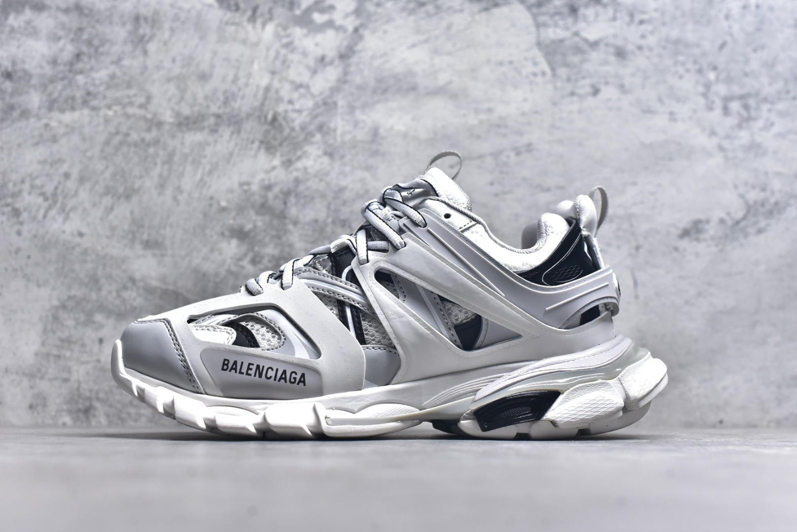 #Balenciaga巴黎世家 Track 白黑 货号：542023W3AD39812 尺码：35 36 37 38 39 40 41 42 43 44 45 46-选品中心