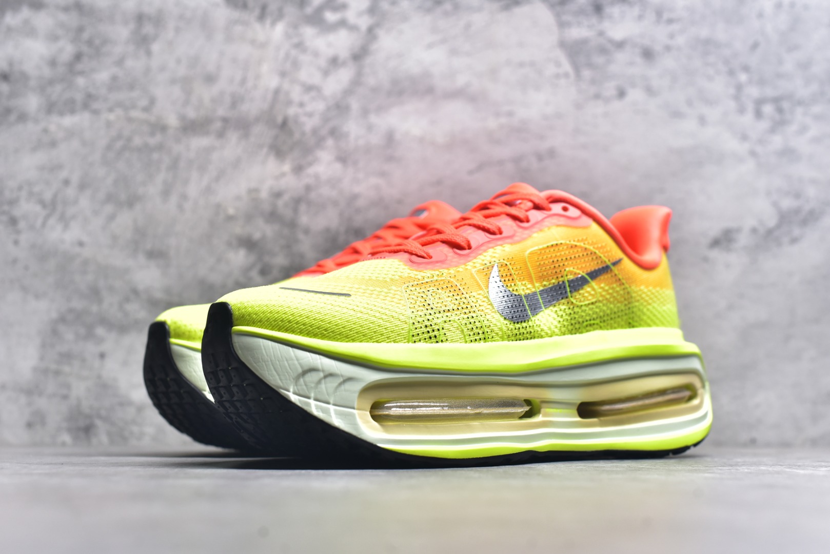 图片[2]-#Nike ZOOM PREMIUM 耐克 飞马 舒适减震防滑 低帮跑步鞋全掌ReactX泡绵中底 前掌和后跟还配备了Air Zoom气垫单元 据说跑起来更快更舒适哦 这次最大的升级点 首次引入了ReactX泡绵 货号：FN8453-019 尺码：36-45-选品中心