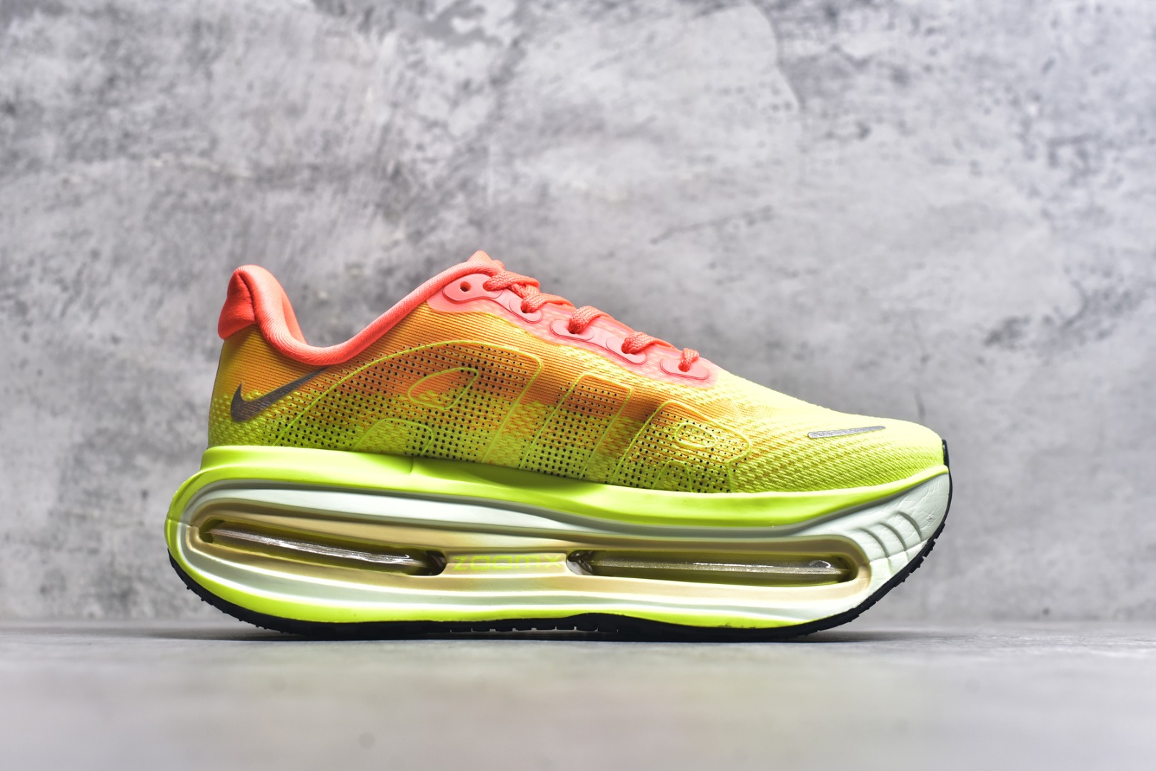 图片[3]-#Nike ZOOM PREMIUM 耐克 飞马 舒适减震防滑 低帮跑步鞋全掌ReactX泡绵中底 前掌和后跟还配备了Air Zoom气垫单元 据说跑起来更快更舒适哦 这次最大的升级点 首次引入了ReactX泡绵 货号：FN8453-019 尺码：36-45-选品中心