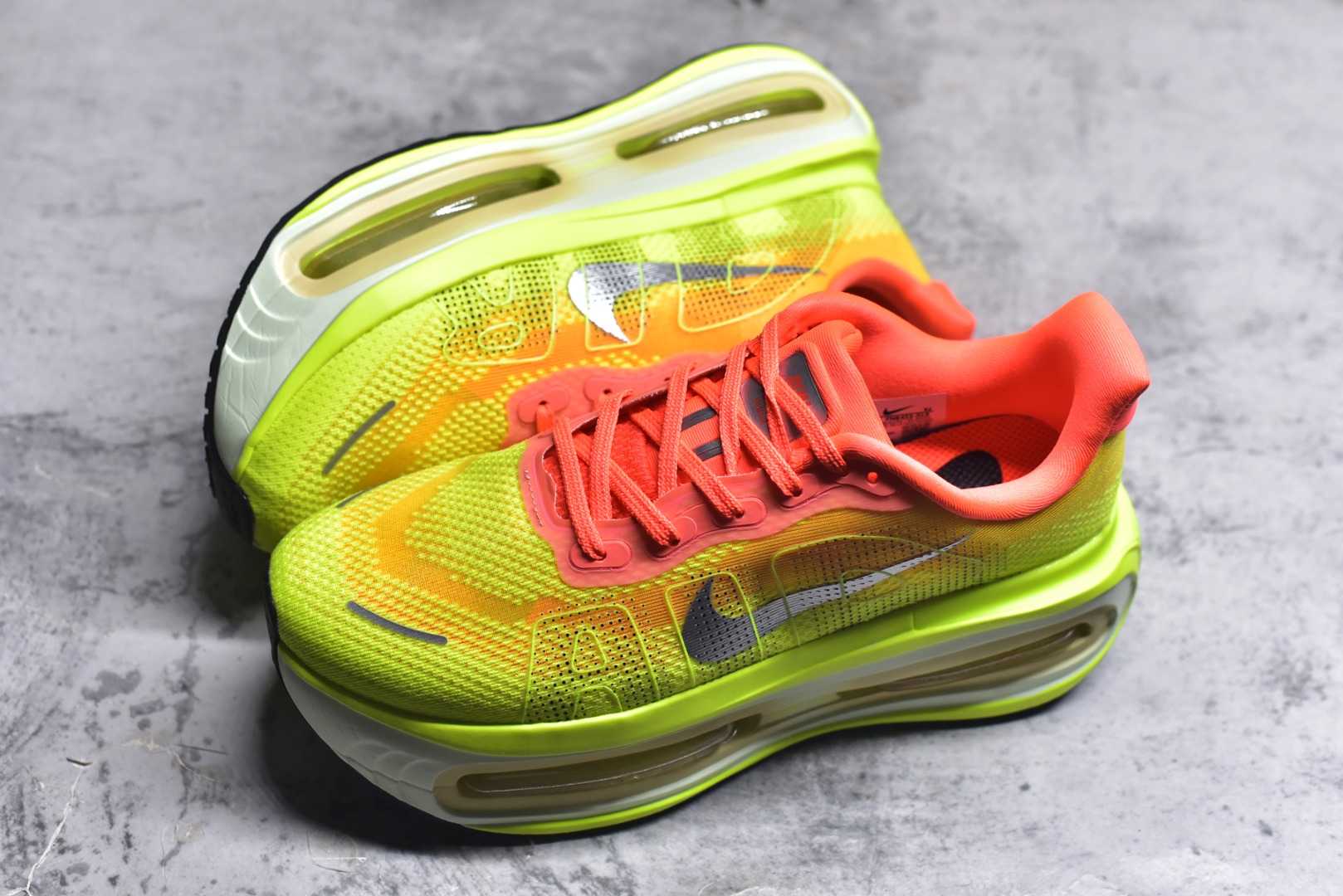 图片[7]-#Nike ZOOM PREMIUM 耐克 飞马 舒适减震防滑 低帮跑步鞋全掌ReactX泡绵中底 前掌和后跟还配备了Air Zoom气垫单元 据说跑起来更快更舒适哦 这次最大的升级点 首次引入了ReactX泡绵 货号：FN8453-019 尺码：36-45-选品中心