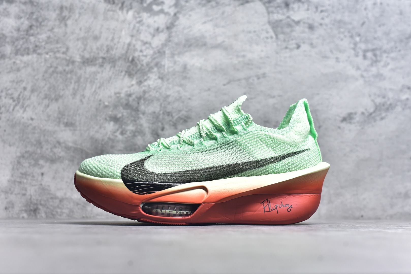 #Nike Zoom VaporFly Next% 3 \