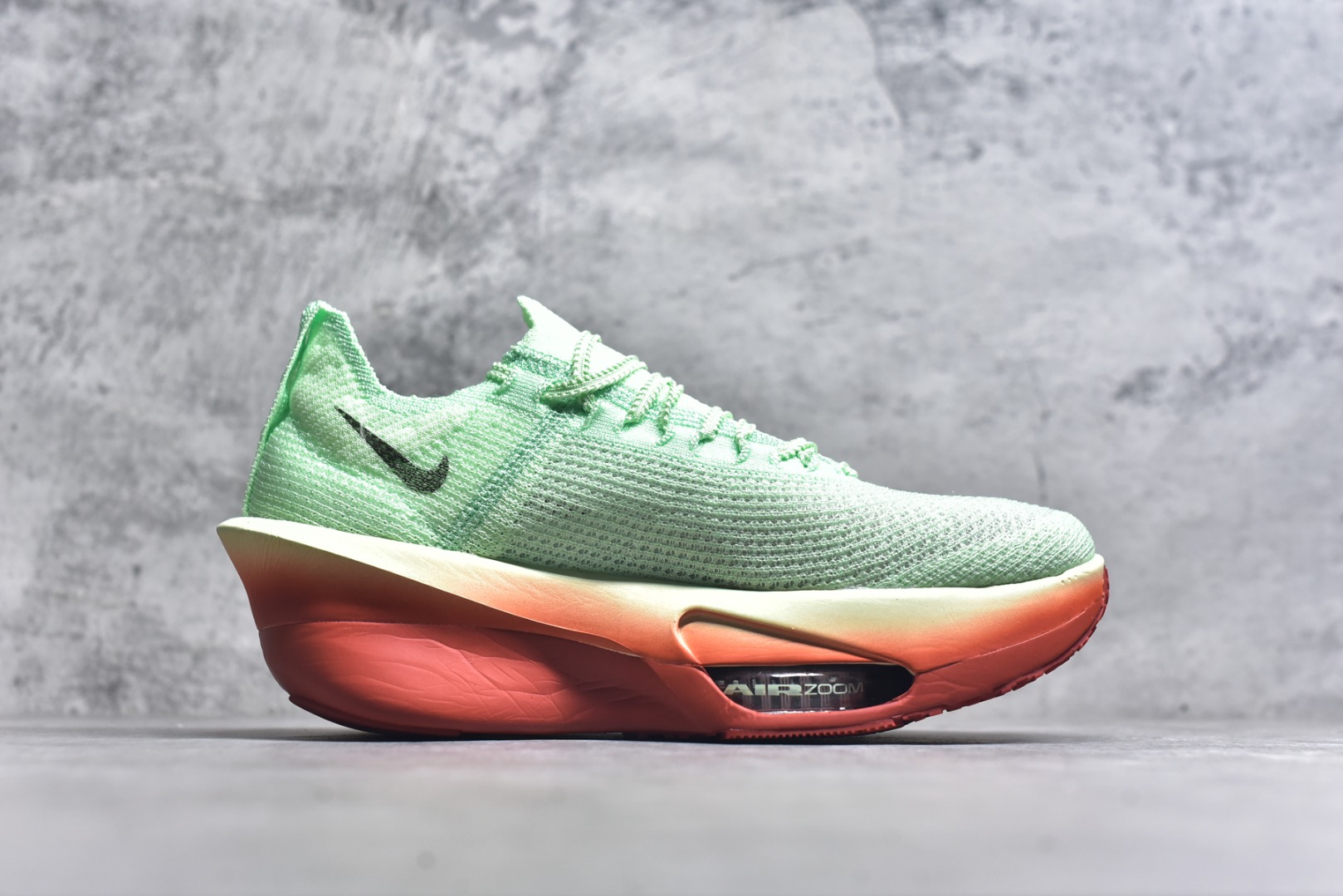 图片[3]-#Nike Zoom VaporFly Next% 3 \”Prototype\” 全新超级马拉松跑鞋 HJ7041-300 #鞋款搭载两个Airzoom缓震配置，全掌型碳纤维板，缔造出色推进感；中底ZoomX 泡绵从后跟延伸至鞋头，超强回弹性 尺码：36 36.5 37.5 38 38.5 39 40 40.5 41 42 42.5 43 44 44.5 45 46 Z.D4-选品中心