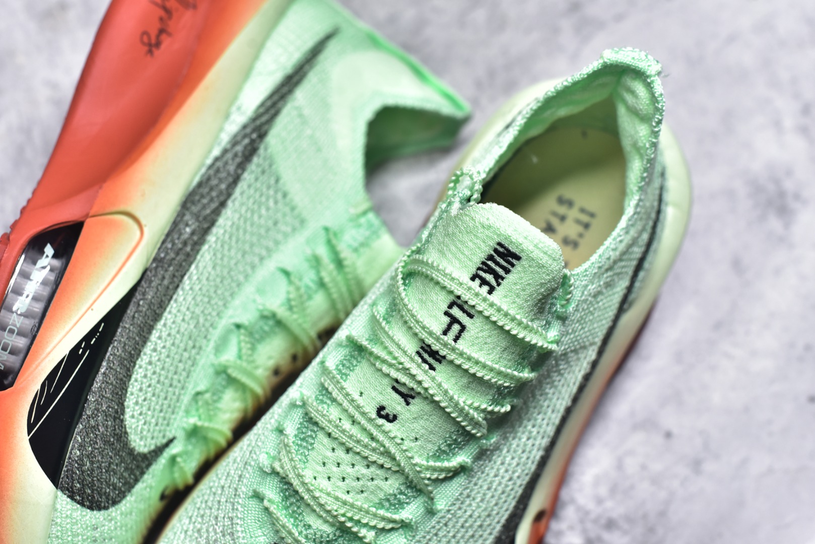 图片[9]-#Nike Zoom VaporFly Next% 3 \”Prototype\” 全新超级马拉松跑鞋 HJ7041-300 #鞋款搭载两个Airzoom缓震配置，全掌型碳纤维板，缔造出色推进感；中底ZoomX 泡绵从后跟延伸至鞋头，超强回弹性 尺码：36 36.5 37.5 38 38.5 39 40 40.5 41 42 42.5 43 44 44.5 45 46 Z.D4-选品中心