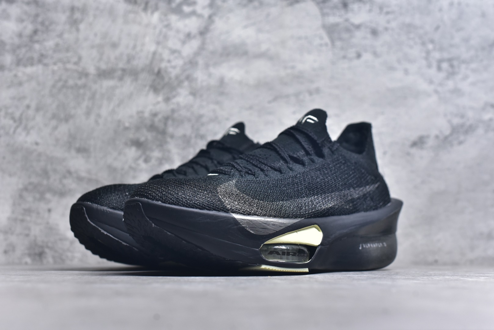 图片[2]-#Nike Zoom VaporFly Next% 3 \”Prototype\” 全新超级马拉松跑鞋 HV6350-001 #鞋款搭载两个Airzoom缓震配置，全掌型碳纤维板，缔造出色推进感；中底ZoomX 泡绵从后跟延伸至鞋头，超强回弹性 尺码：36 36.5 37.5 38 38.5 39 40 40.5 41 42 42.5 43 44 44.5 45 46 Z.D4-选品中心