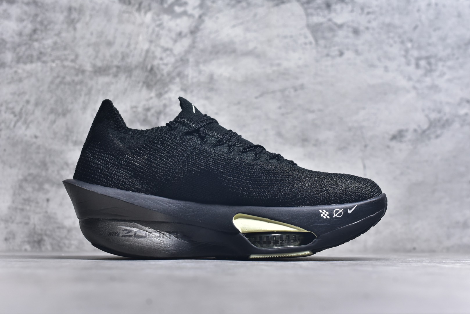 图片[3]-#Nike Zoom VaporFly Next% 3 \”Prototype\” 全新超级马拉松跑鞋 HV6350-001 #鞋款搭载两个Airzoom缓震配置，全掌型碳纤维板，缔造出色推进感；中底ZoomX 泡绵从后跟延伸至鞋头，超强回弹性 尺码：36 36.5 37.5 38 38.5 39 40 40.5 41 42 42.5 43 44 44.5 45 46 Z.D4-选品中心