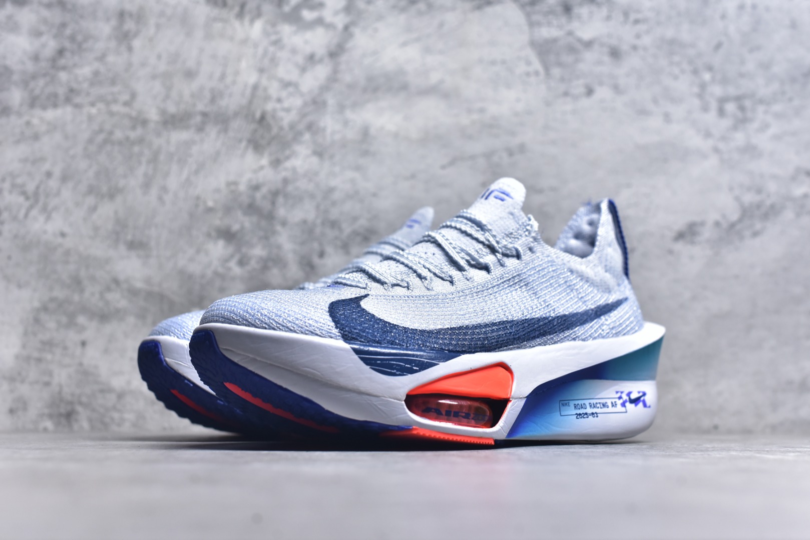 图片[2]-#Nike Zoom VaporFly Next% 3 \”Prototype\” 全新超级马拉松跑鞋 FD8311-001 #鞋款搭载两个Airzoom缓震配置，全掌型碳纤维板，缔造出色推进感；中底ZoomX 泡绵从后跟延伸至鞋头，超强回弹性 尺码：36 36.5 37.5 38 38.5 39 40 40.5 41 42 42.5 43 44 44.5 45 46 Z.D4-选品中心