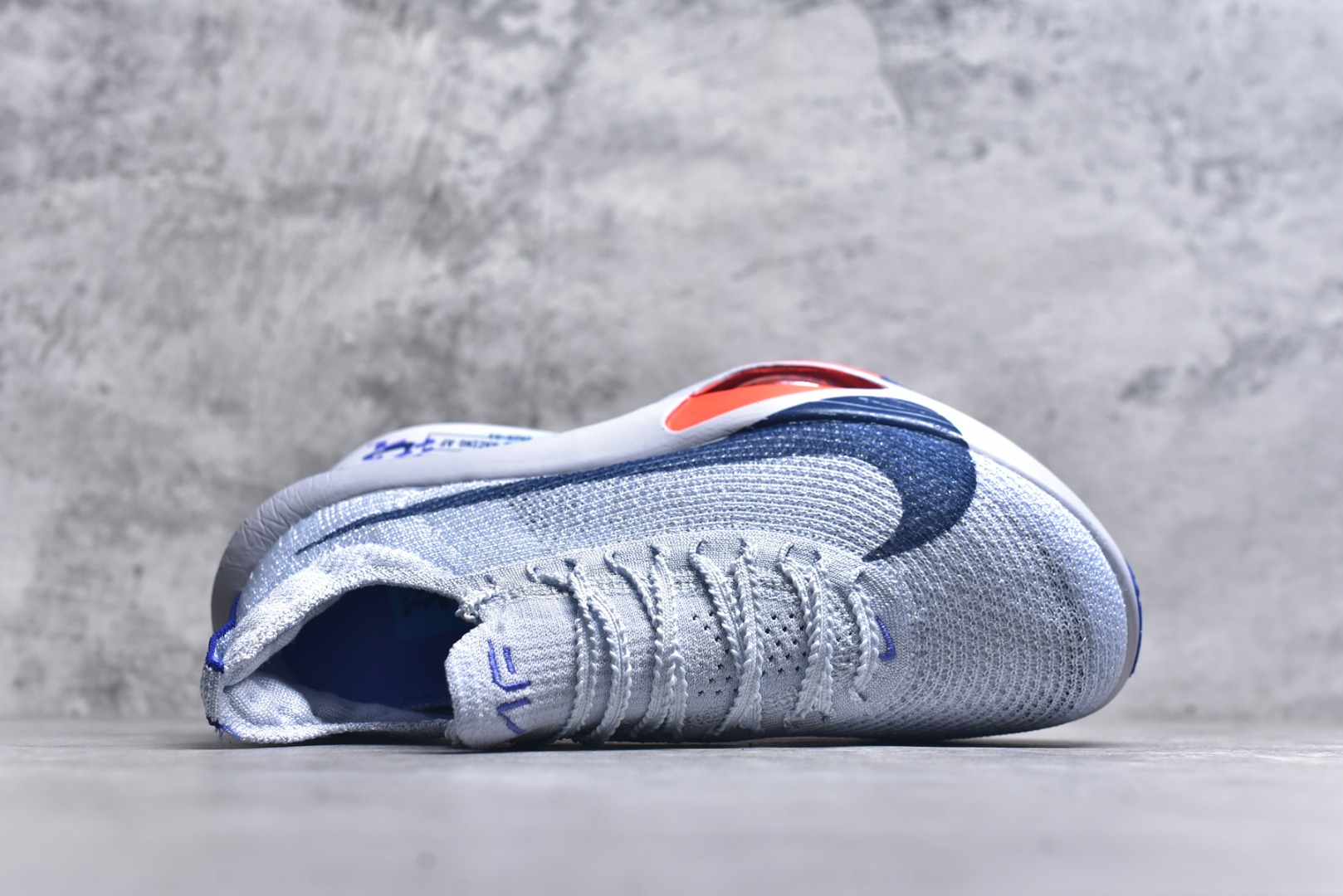 图片[4]-#Nike Zoom VaporFly Next% 3 \”Prototype\” 全新超级马拉松跑鞋 FD8311-001 #鞋款搭载两个Airzoom缓震配置，全掌型碳纤维板，缔造出色推进感；中底ZoomX 泡绵从后跟延伸至鞋头，超强回弹性 尺码：36 36.5 37.5 38 38.5 39 40 40.5 41 42 42.5 43 44 44.5 45 46 Z.D4-选品中心