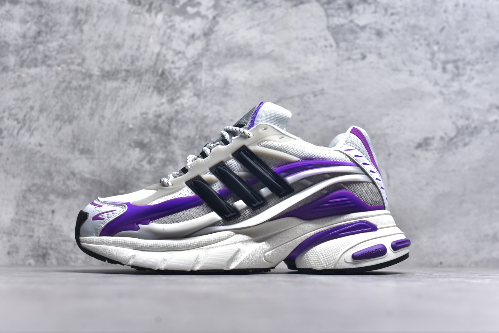 #Adidas Originals Adistar Jellyfish 阿迪复古舒适防滑减震运动鞋 货号：JP9268 尺码：36 36.5 37 38 38.5 39 40 40.5 41 42 42.5 43 44 44.5 45 46 47-选品中心