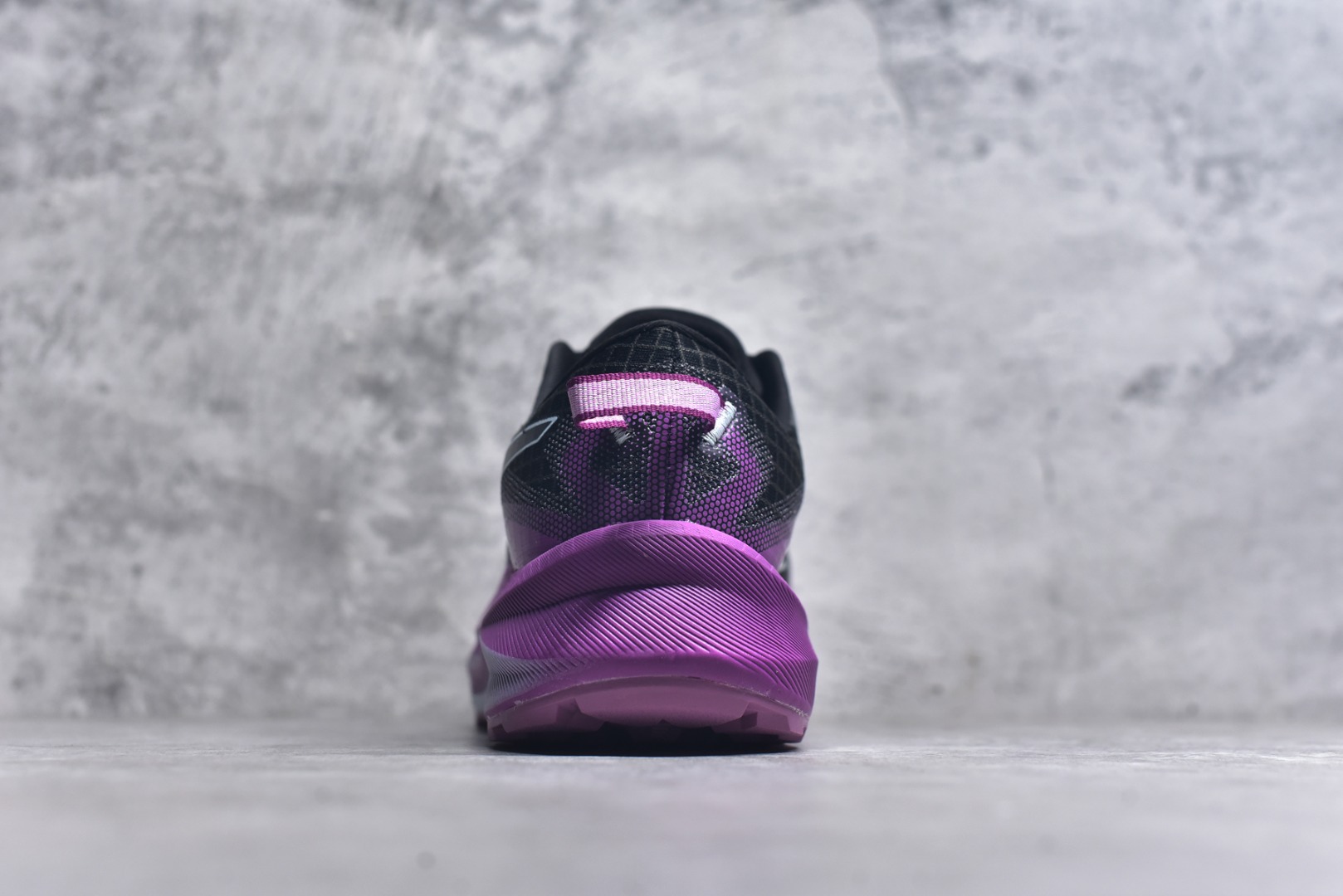 图片[5]-#Asics Gel-Trabuco Max3 复古亚瑟士透气休闲鞋缓震男子耐磨跑步鞋 鞋面采用无缝线鞋面 贴合脚型 穿着舒适中底360°环绕式GL 提供良好的缓冲性能 货号：1012B606-001尺码：40-45-选品中心