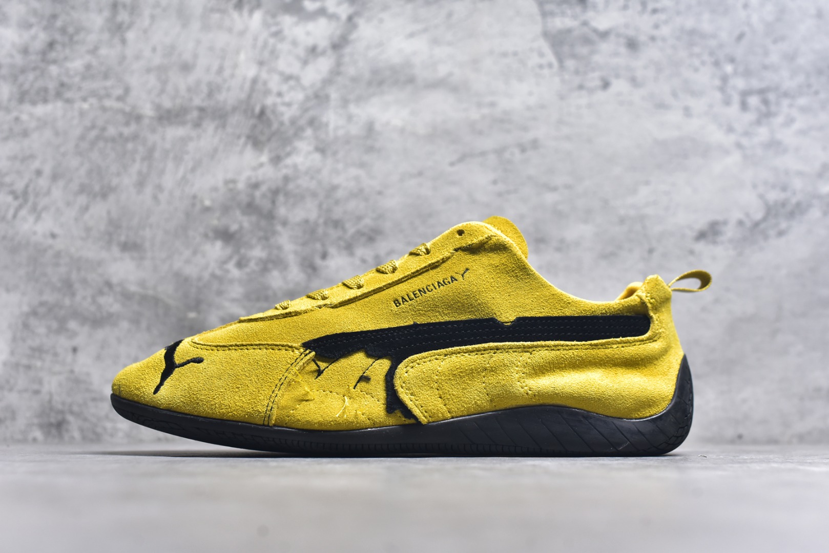 #Balenciaga x Puma 彪马 Speedcat 巴黎世家联名款低帮休闲鞋 406519-06 尺码：36 37 38 39 40 41 42 43 44 45 注意⚠️该款线头为款式设计，非瑕疵！剪掉不允退换-选品中心