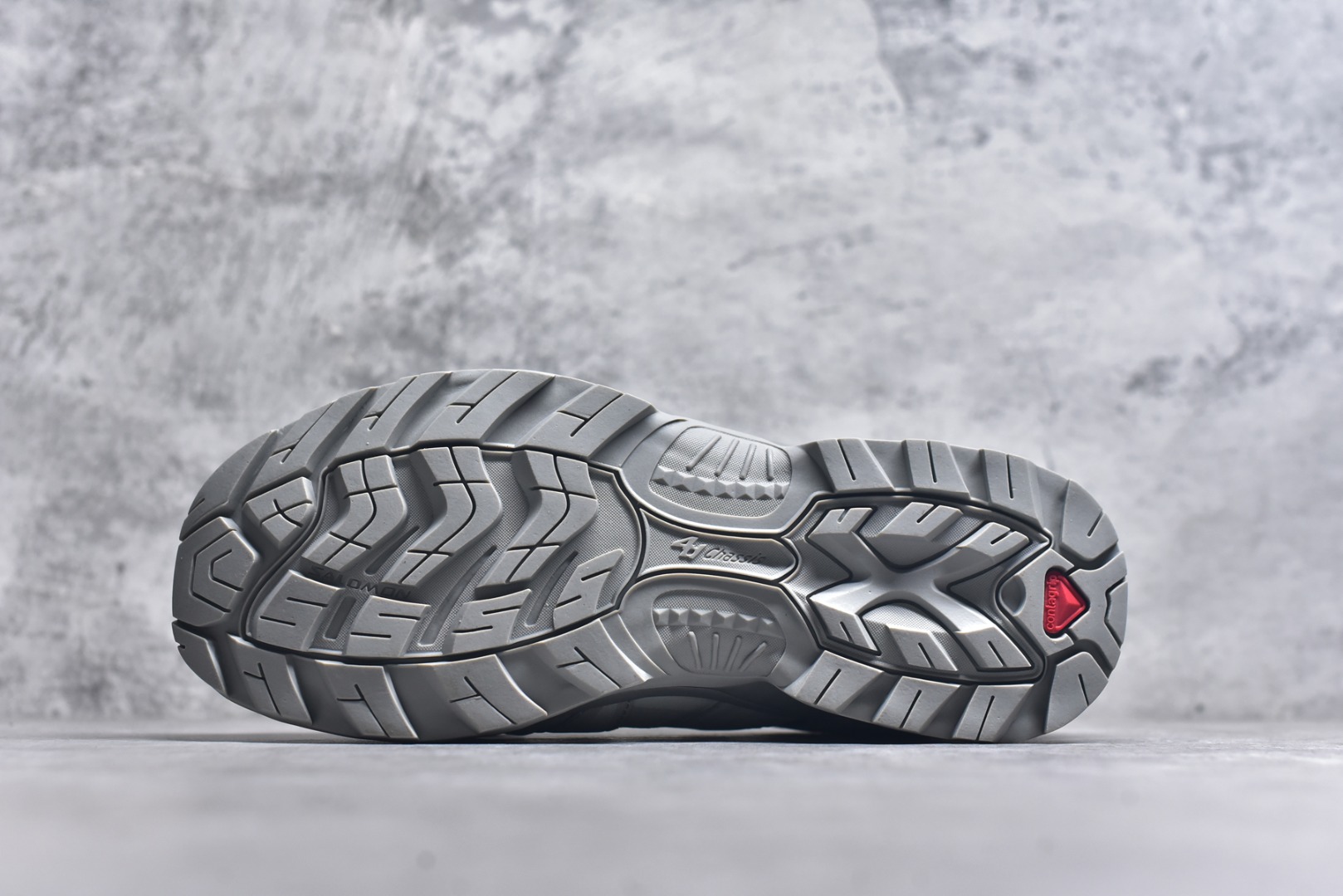 图片[6]-#Salomon XT-Quest ADV \”Beige\” 萨洛蒙 探索者系列户外越野跑鞋 灰白色 #鞋面采用SENSIFIT贴合技术 全方位贴合包裹脚型 鞋跟部鞋底牵引设计 提供强大的抓地性能 更适应野外崎岖不平的道路 其3D ADVANCED CHASSIS底盘 材料轻量大化 钉齿设计更具稳定性、防护性 鞋底易磨损区运用CONTAGRIP高耐磨材料 应对城市硬质路面长距离跑考验 编码： 474296 尺码：36-45-选品中心